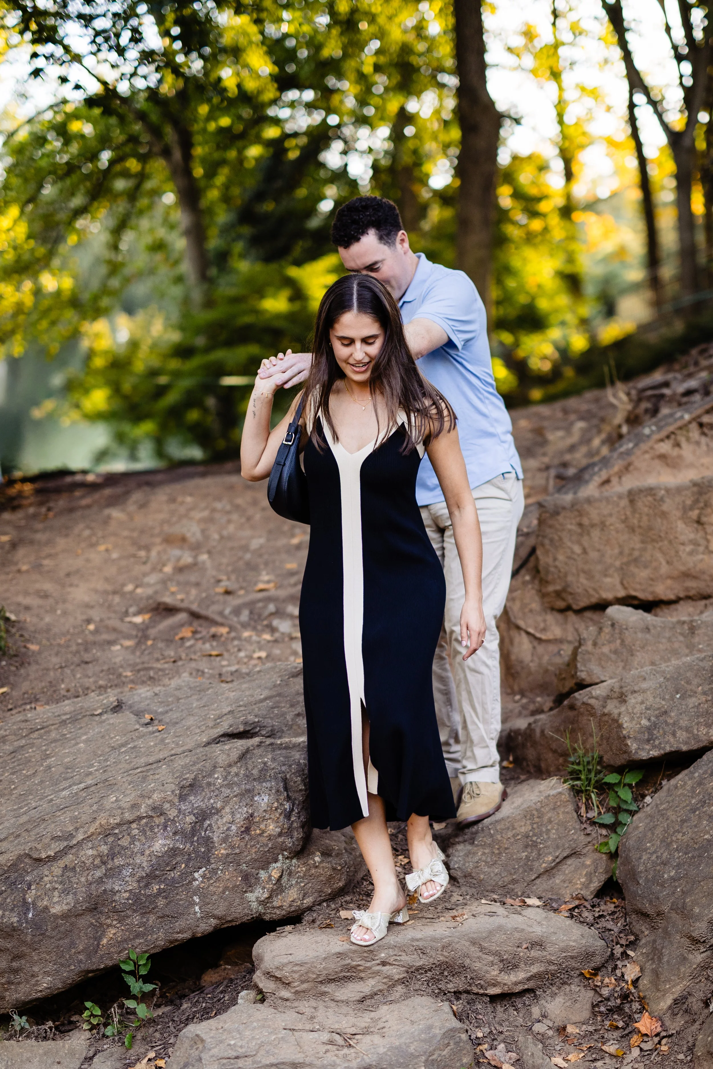 wallace-amy-liberty-bridge-engagement-photos.jpg