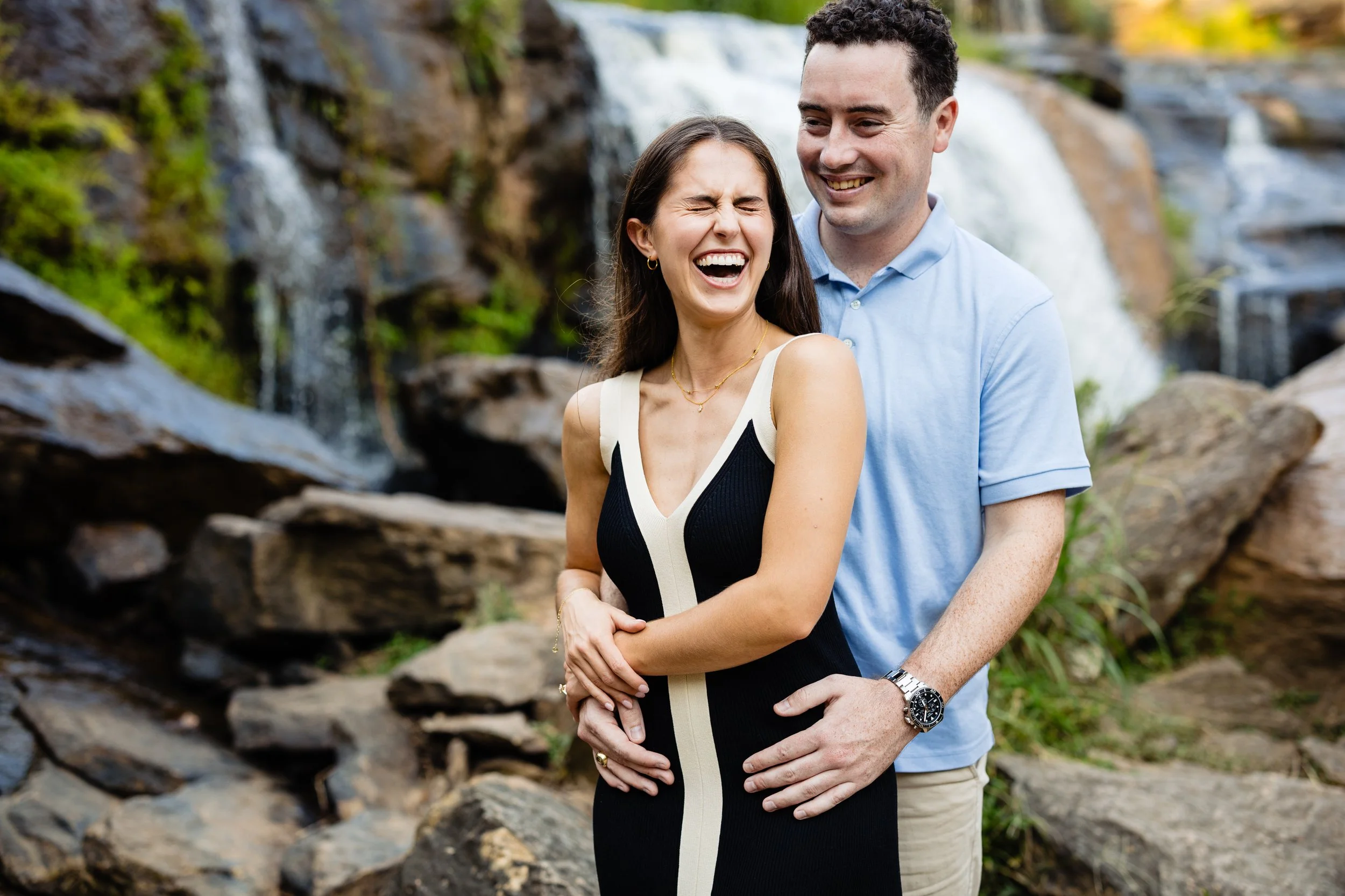 wallace-amy-liberty-bridge-engagement-photos.jpg
