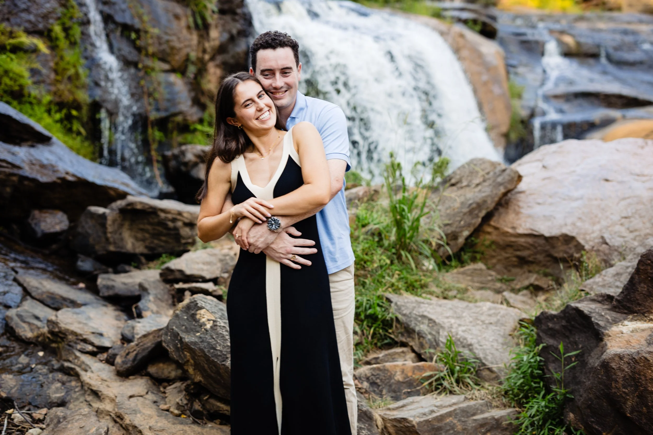 wallace-amy-liberty-bridge-engagement-photos.jpg