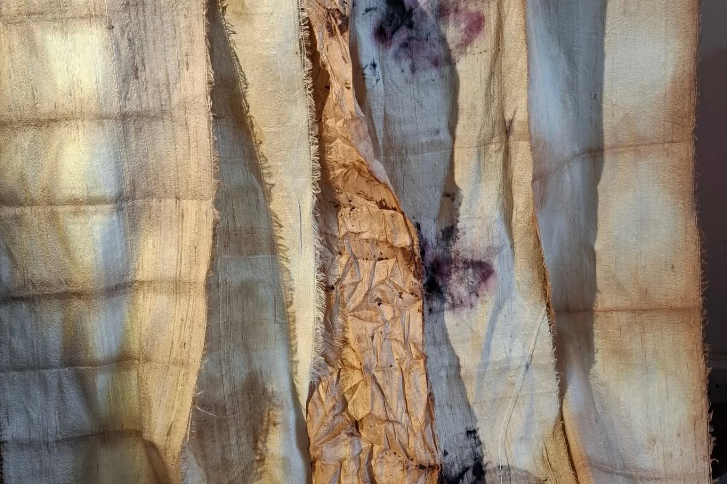 When curating a theatre foyer space, can ecodyed silk come into play? 🤔
#dyeingnotdying was a tag @traveljewellery made up for me once. 

Now, working on a brief gig to create an audience interaction experience for #dyingamemoir Cory Taylor's wonder