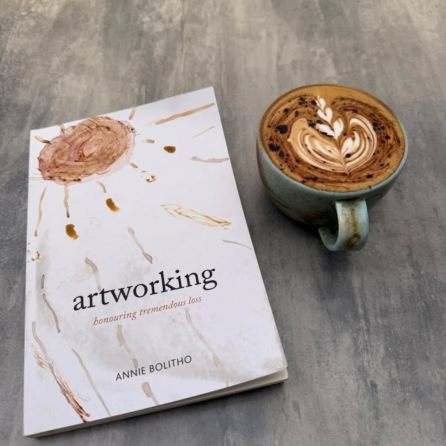 Finished it! a reader emailed me to say how much my writing has meant to her this January. 💛

Artworking reflects on personal losses, and also on stories of loss in climate change. Fire. Flood. 

#January reading #loss #grief