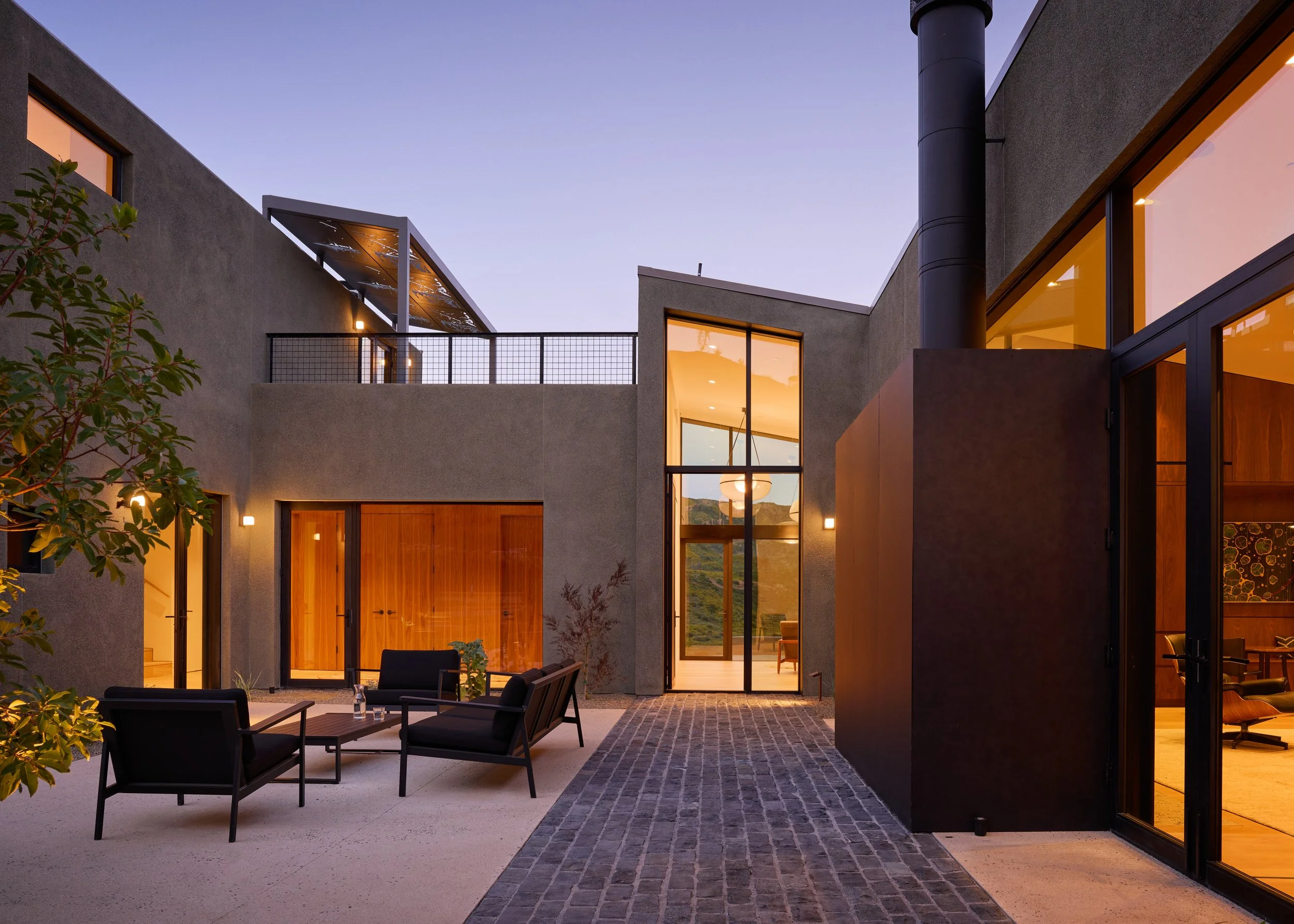 Mulholland dr. (Fire Rebuild)
