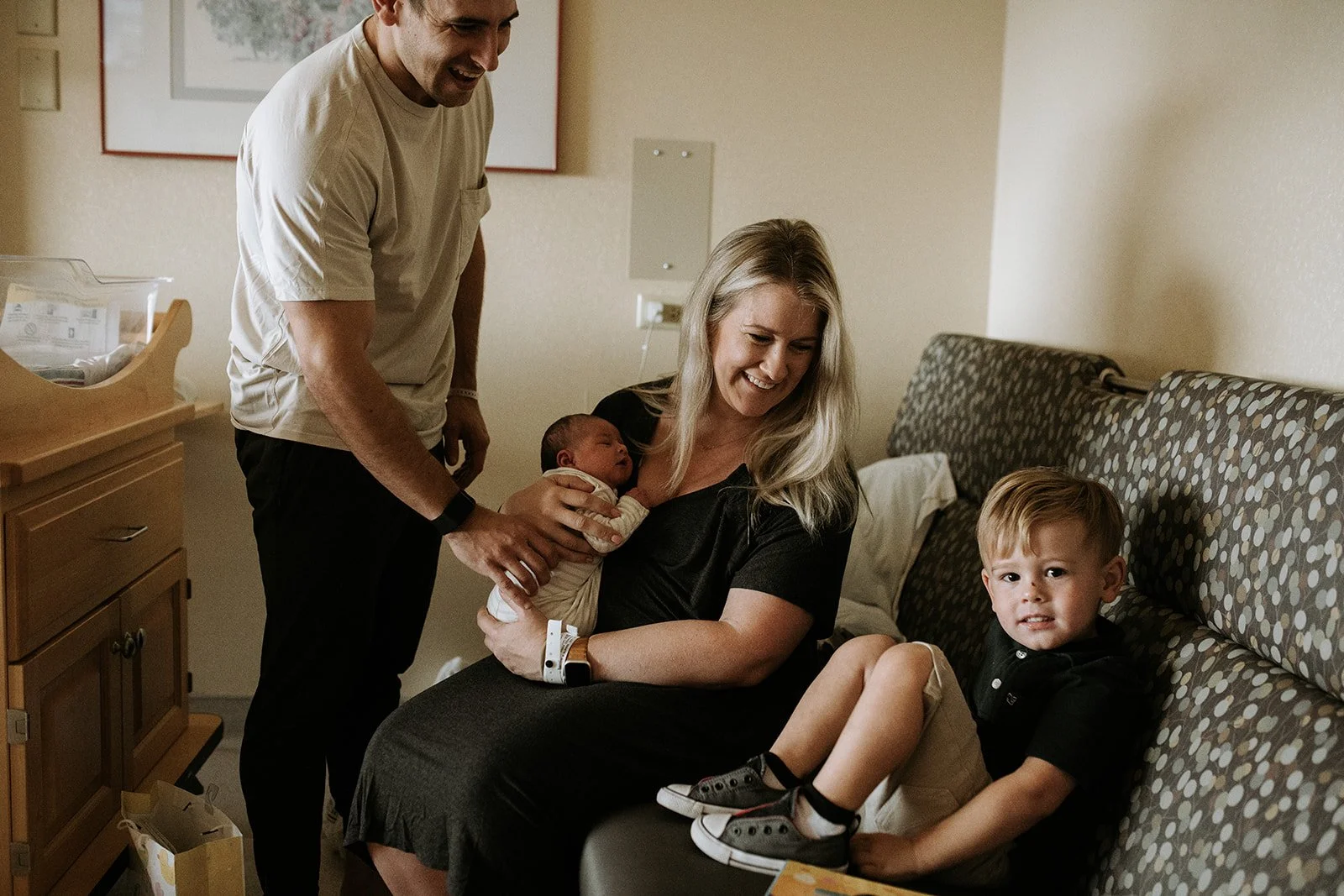 Cincinnati-Newborn-Photgrapher-How to Prepare for your Fresh 48 session-5.jpg