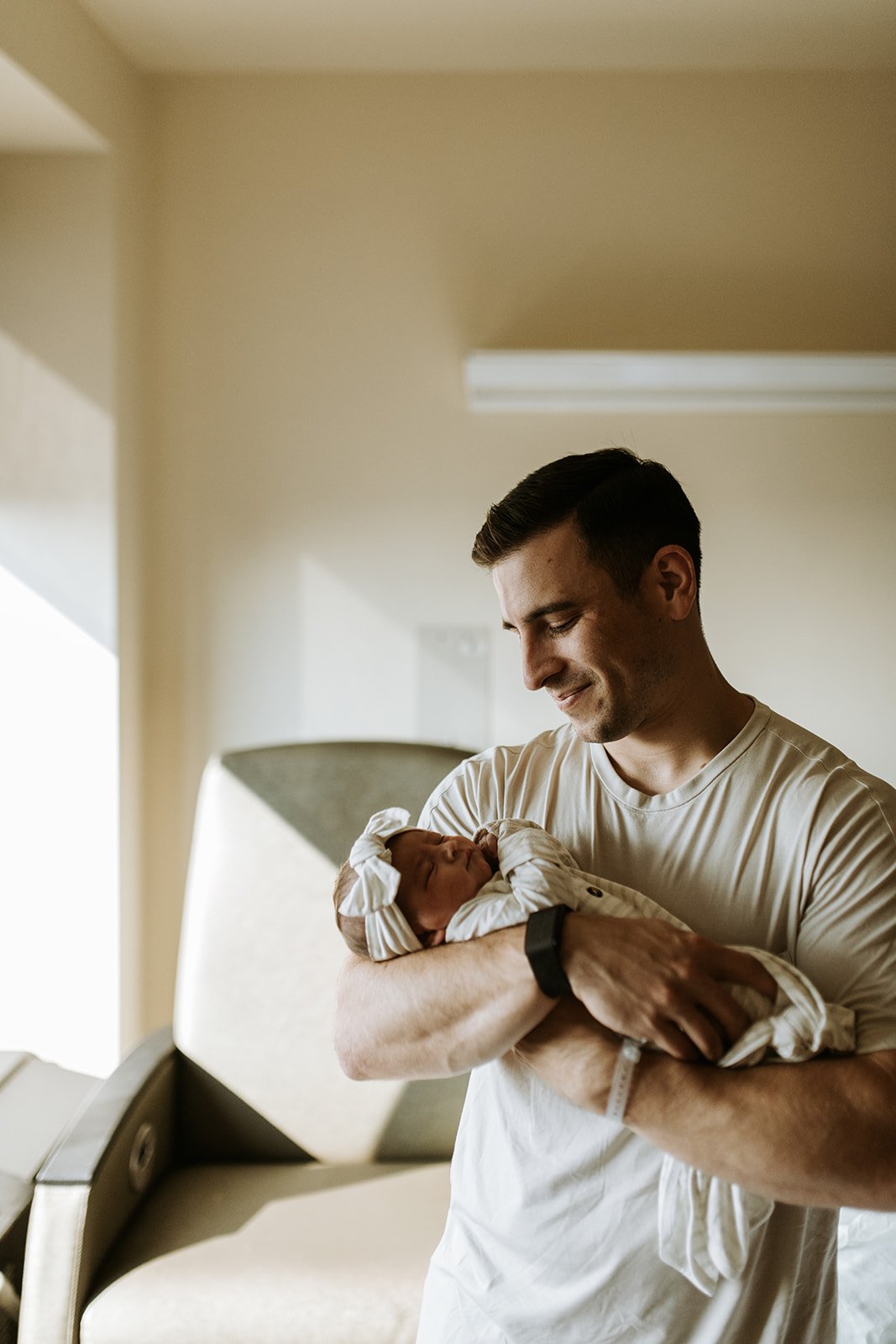 Cincinnati-Newborn-Photgrapher-How to Prepare for your Fresh 48 session-17.jpg