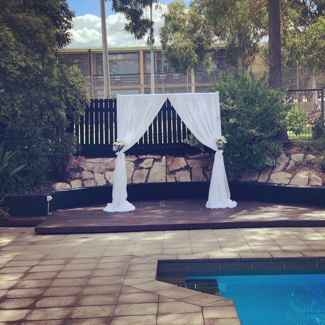 White Material Draping Arch