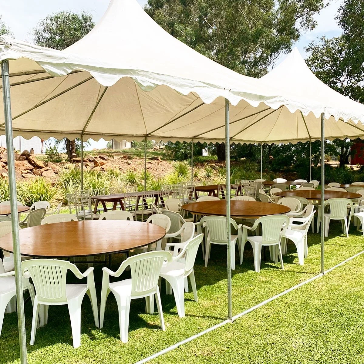 1.8m Round banquet tables.JPG