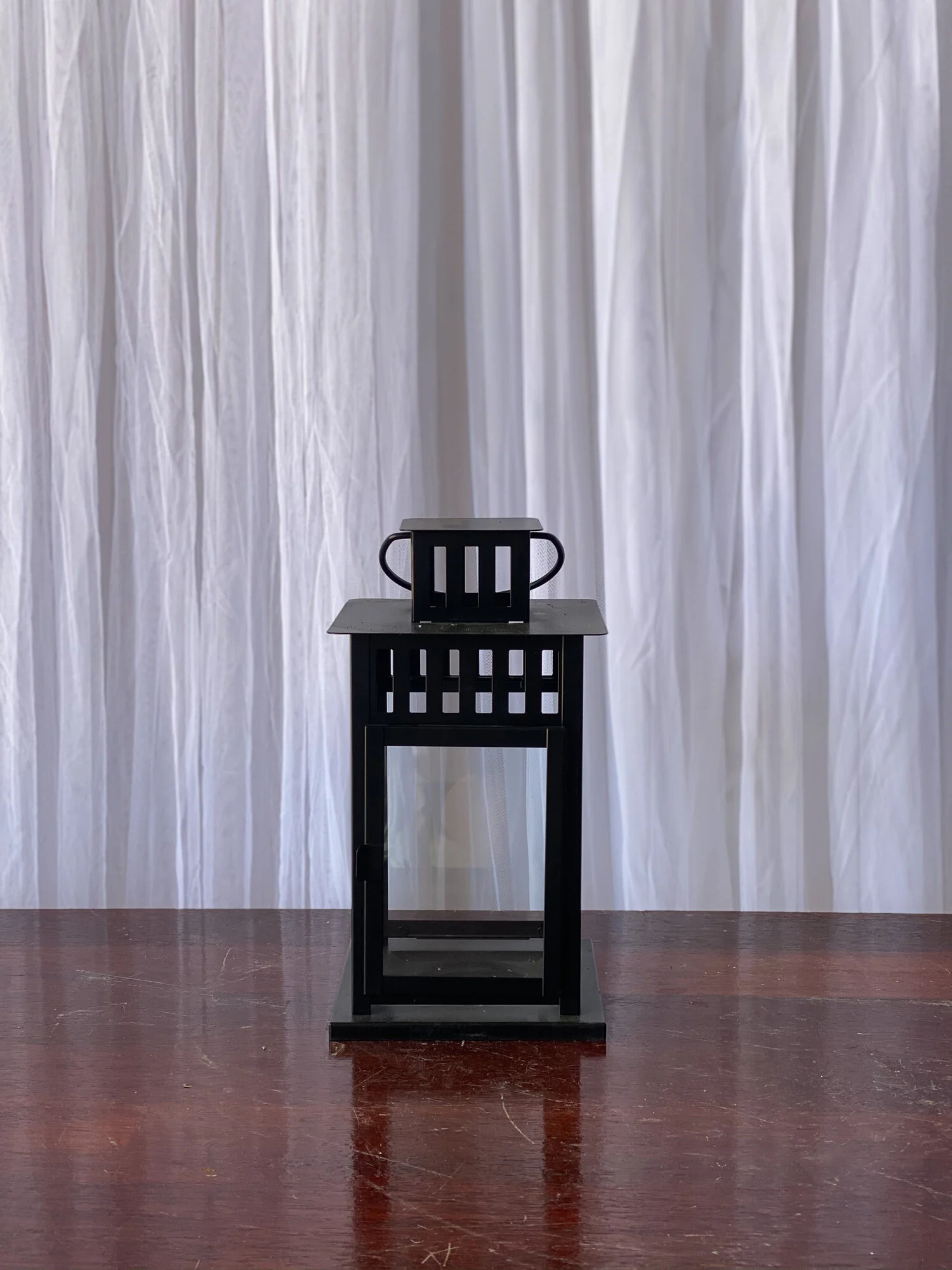 Medium black lantern