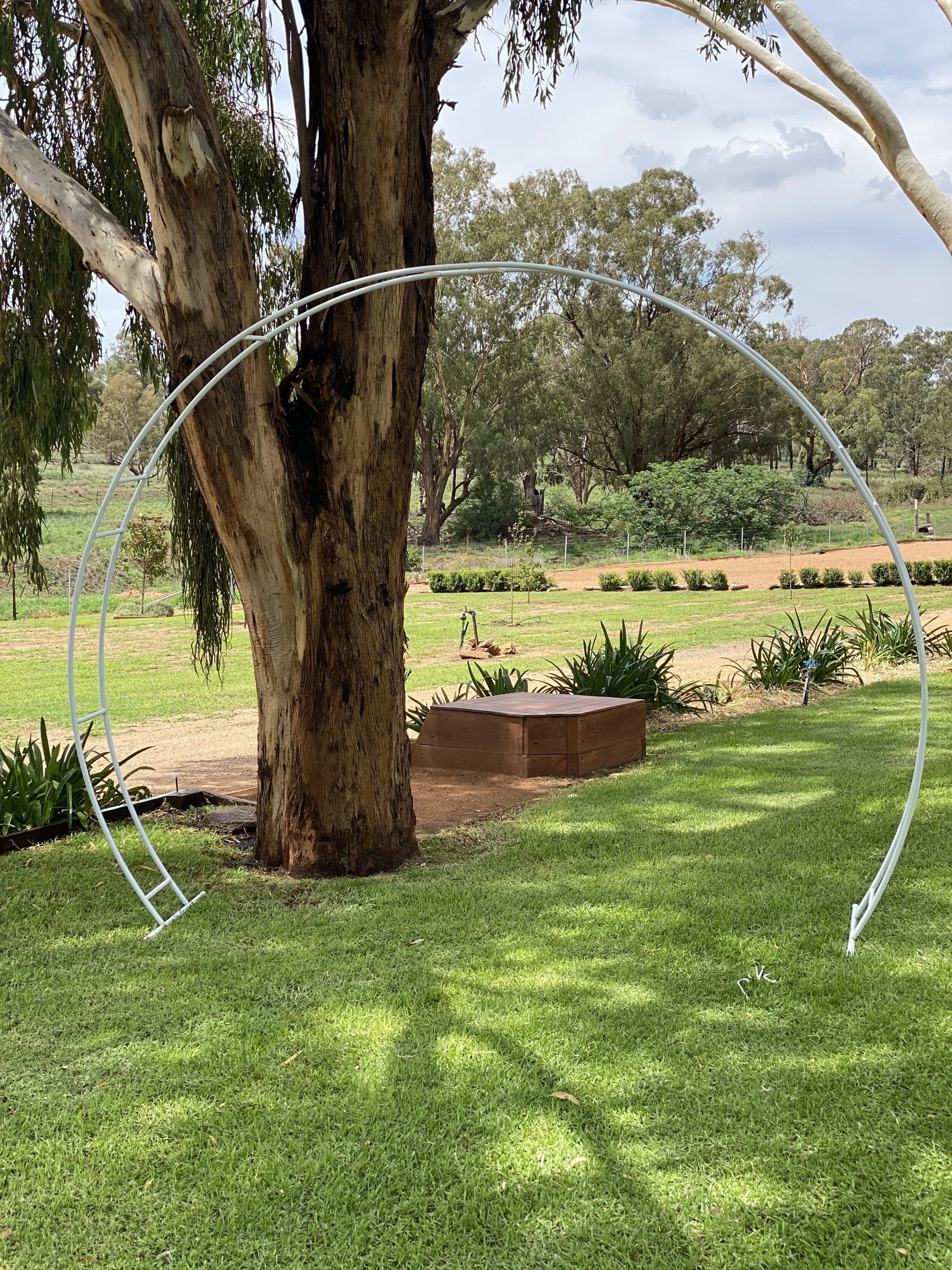 White circular arch