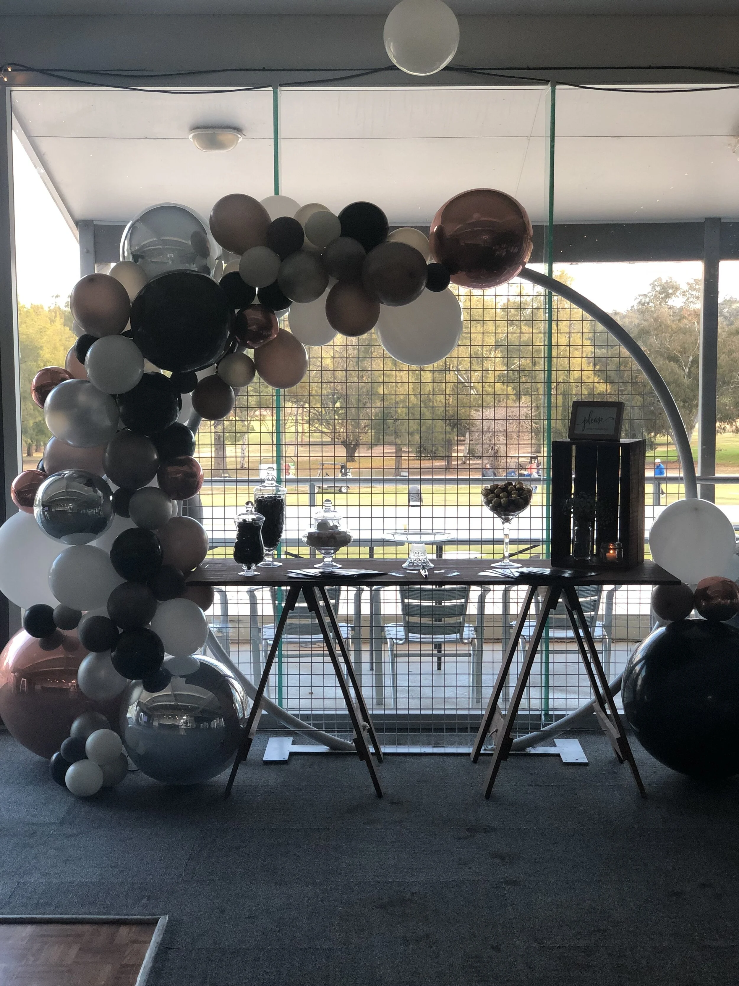White Round Mesh Backdrop