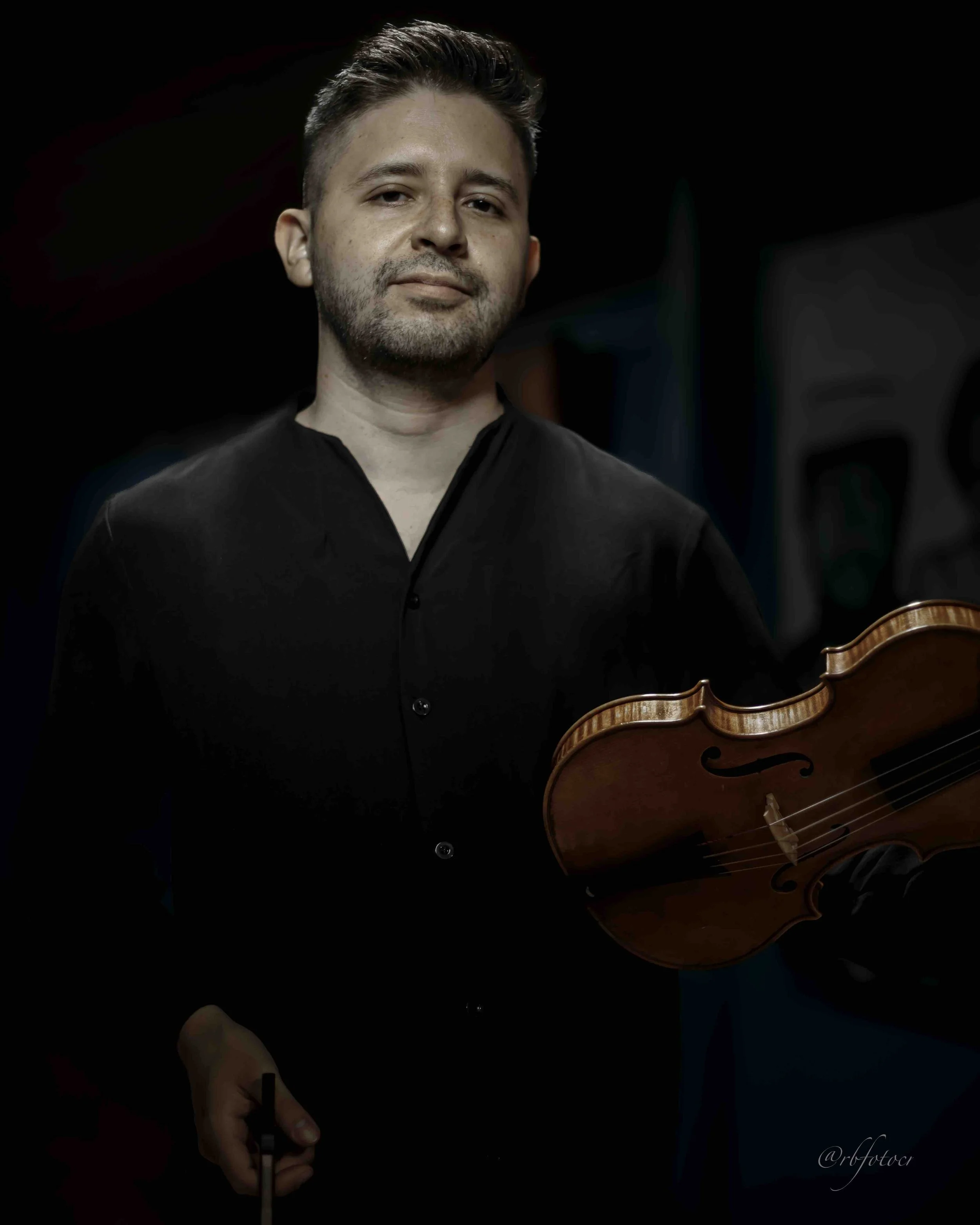 guillermo smaller.jpg