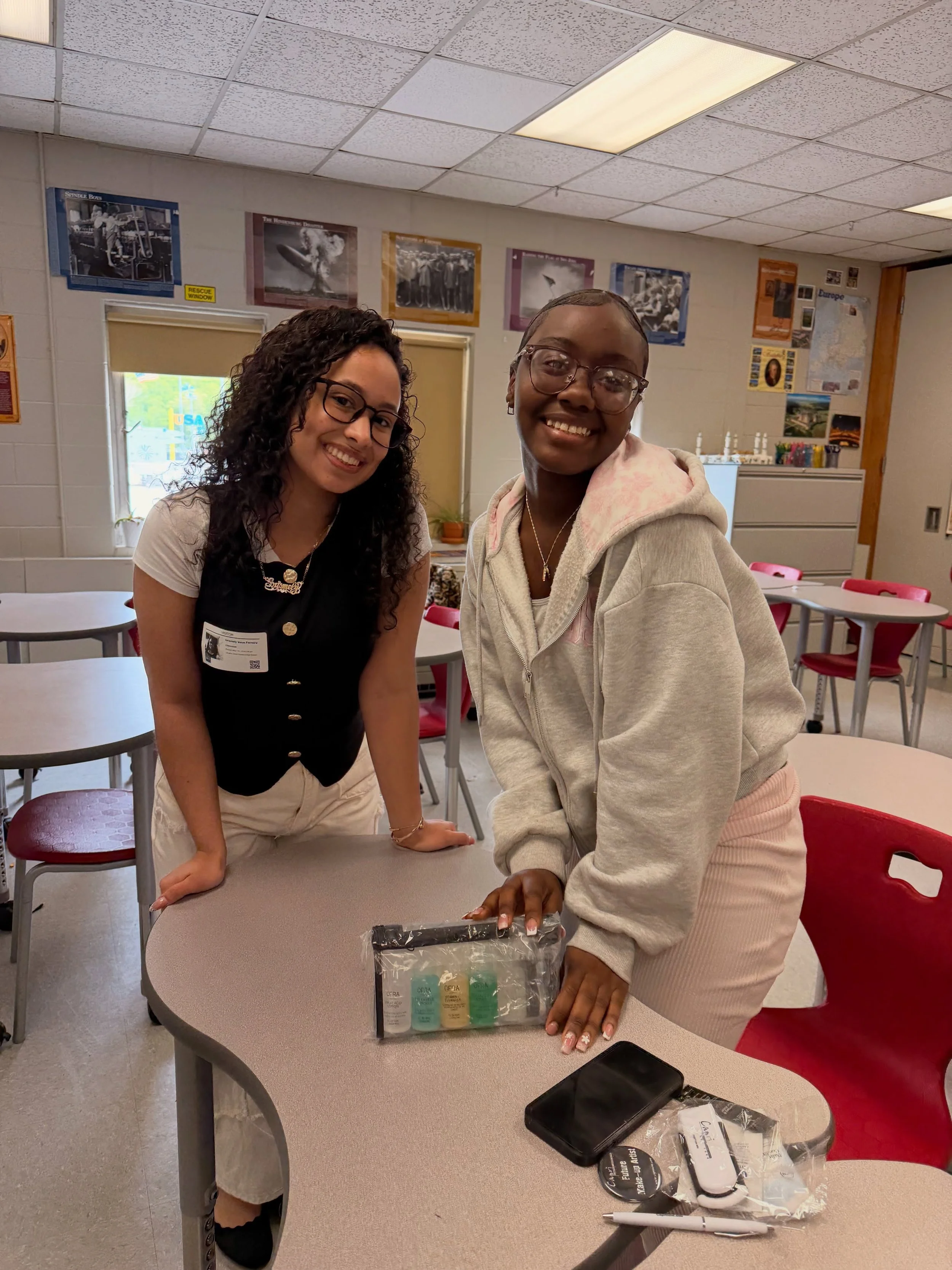 There&rsquo;s something so special about watching our graduates come full circle 💫
We love when our WG grads com back to lead our 'College Prep' workshops!  Seeing them step into leadership, share their experiences, and inspire younger girls is exac