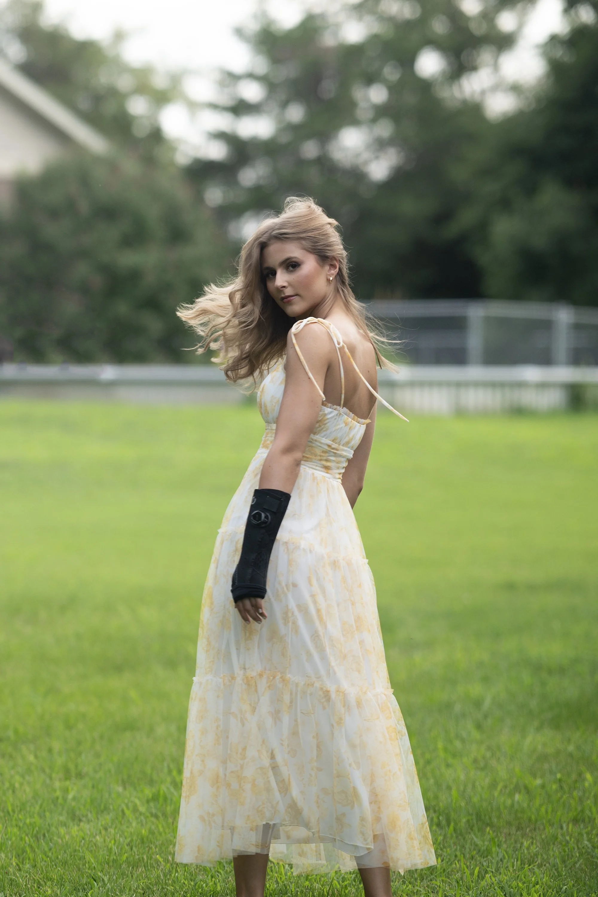 Marion Illinois Senior Girl Sundress backyard photo session