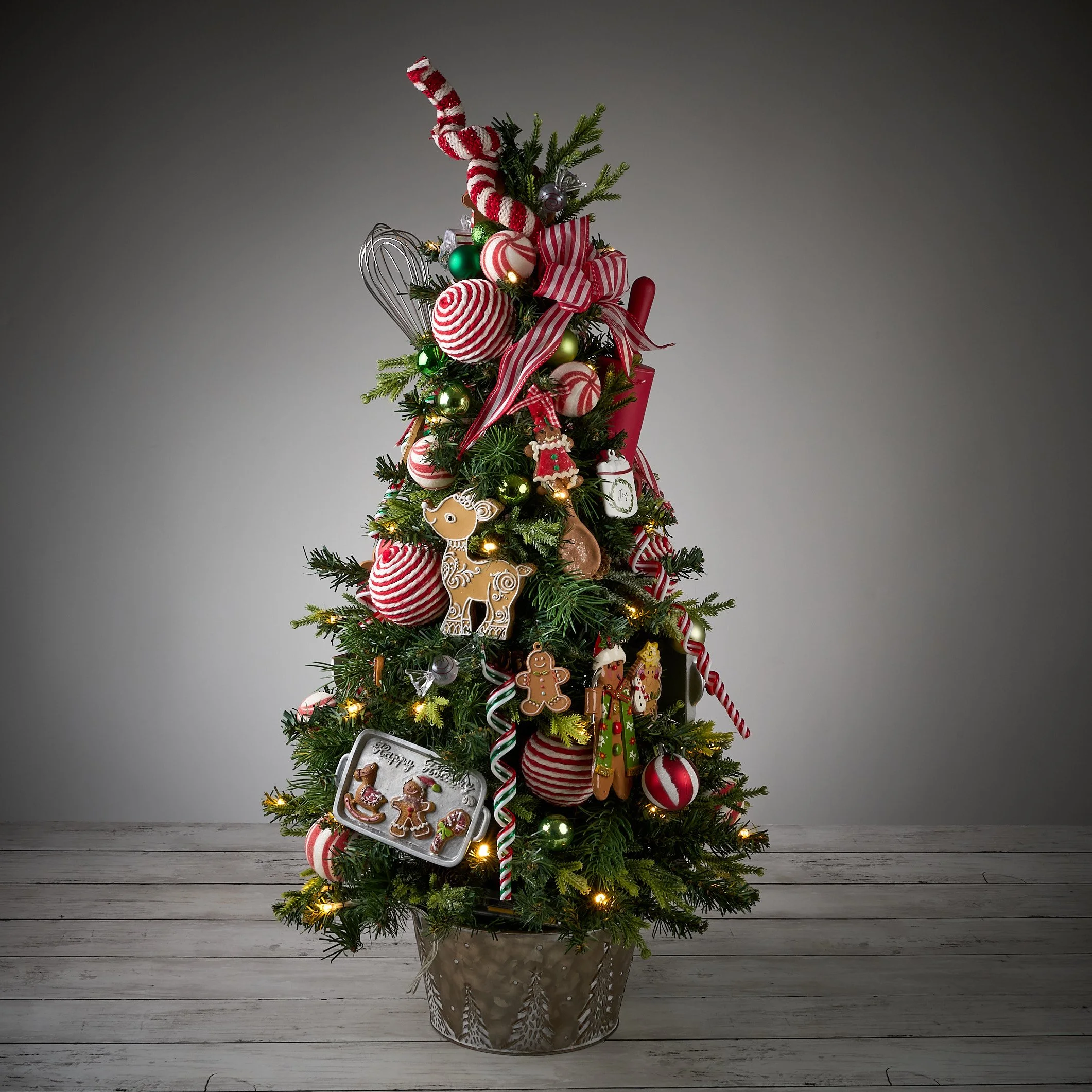 Tall gingerbread0261.jpg