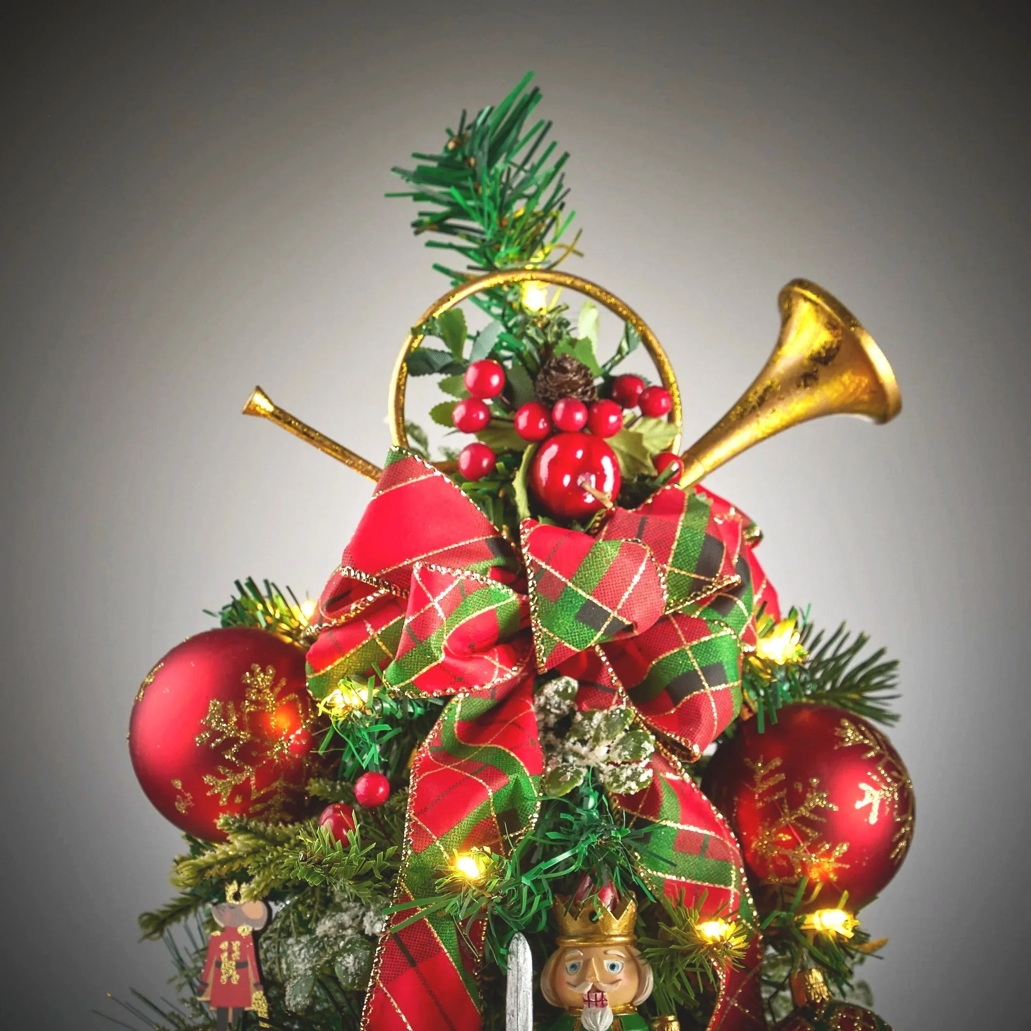 lg+green+nutcracker0016.jpg