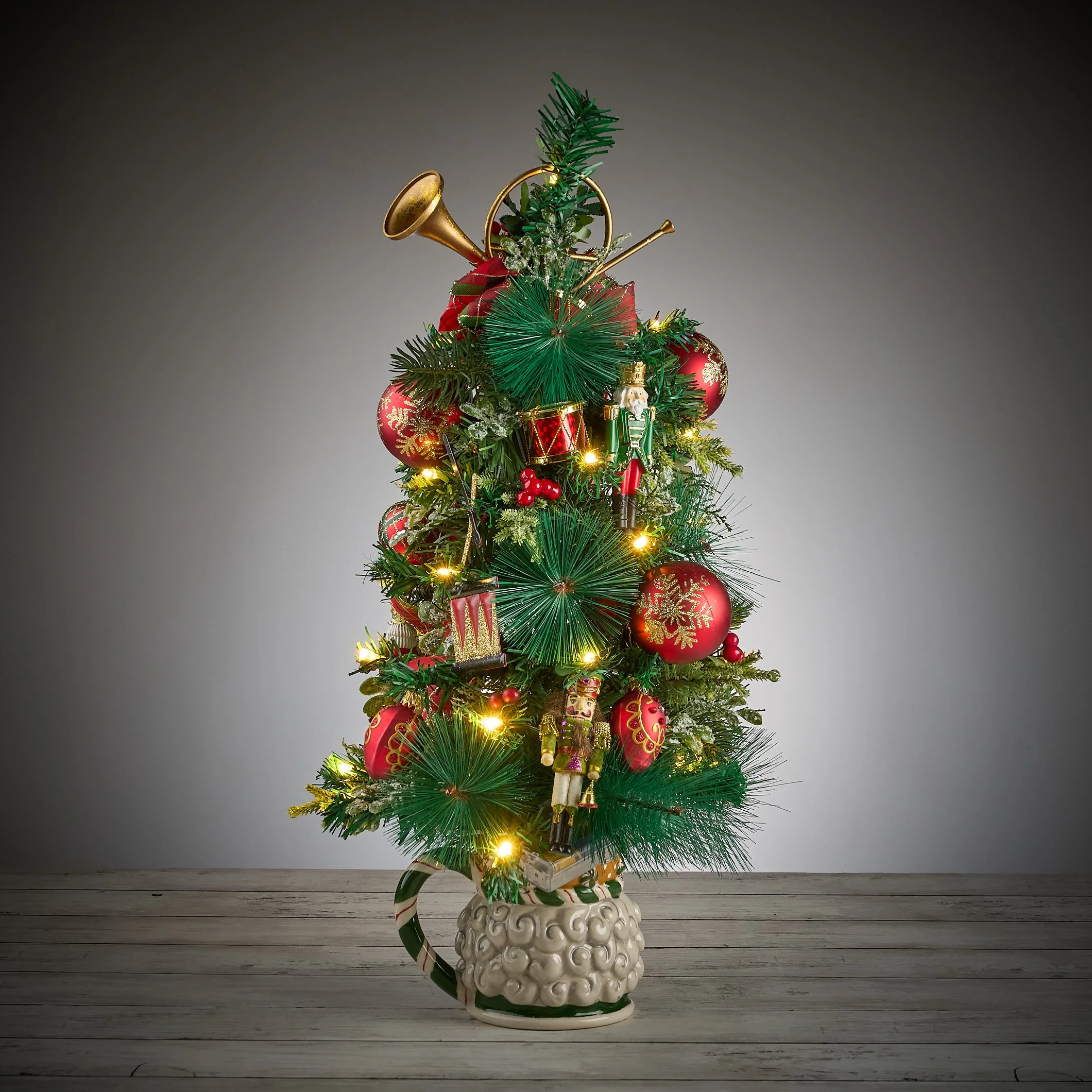 lg green nutcracker0015.jpg