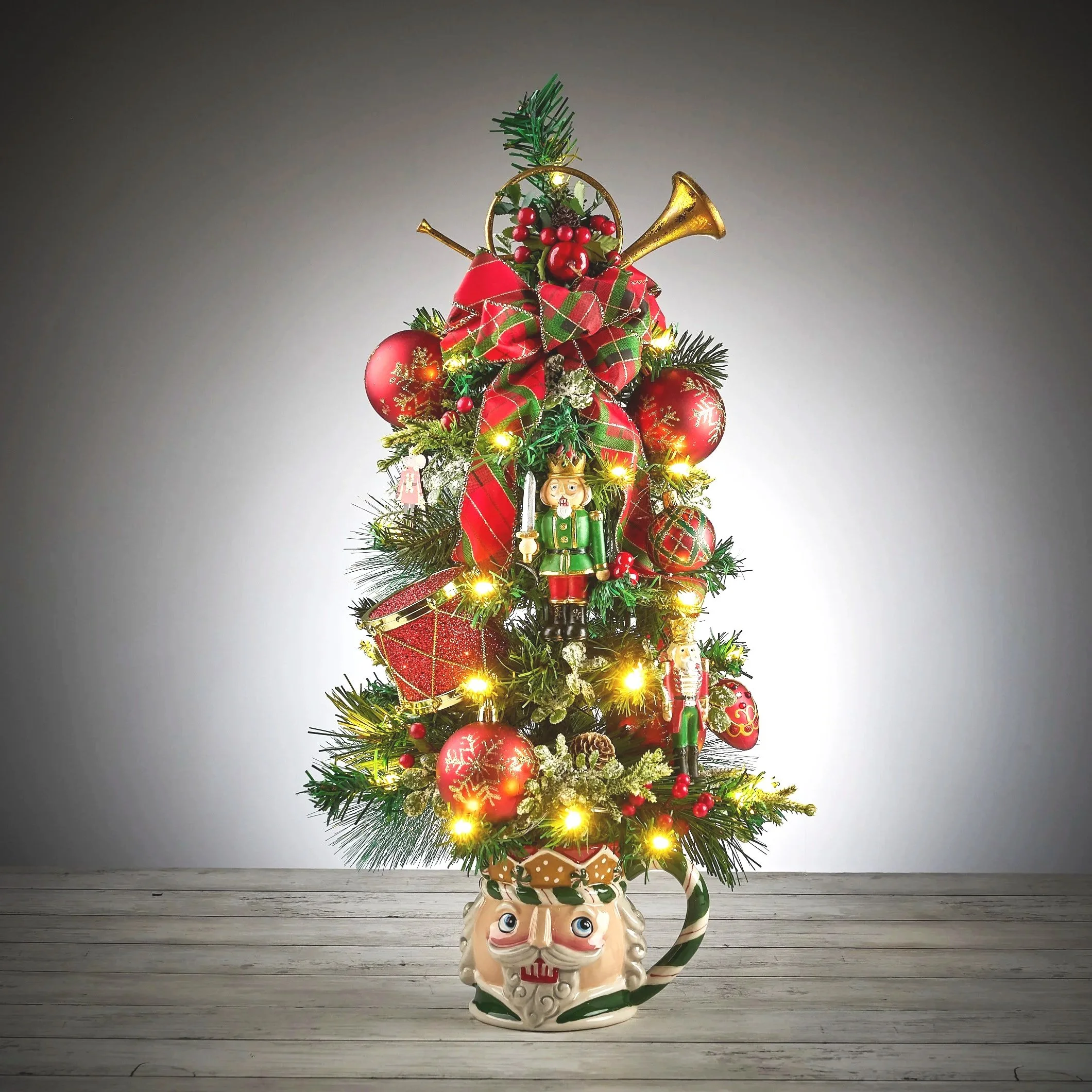 lg+green+nutcracker0013.jpg