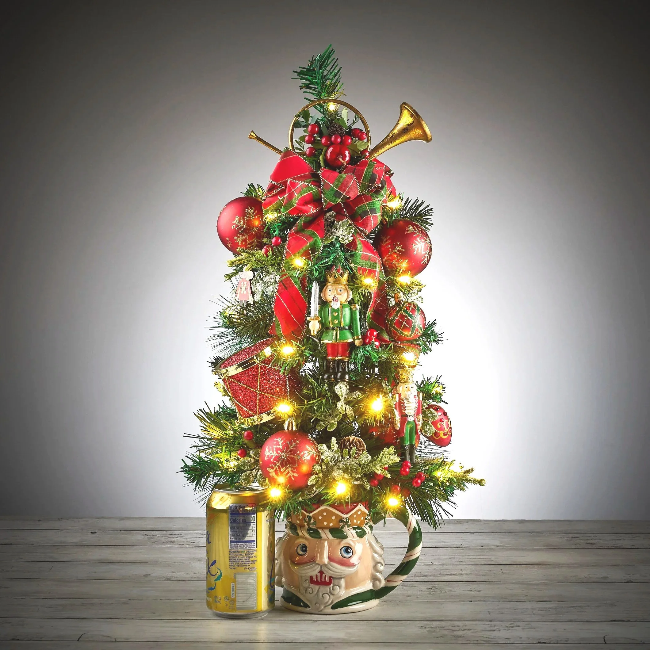 lg+green+nutcracker0014.jpg