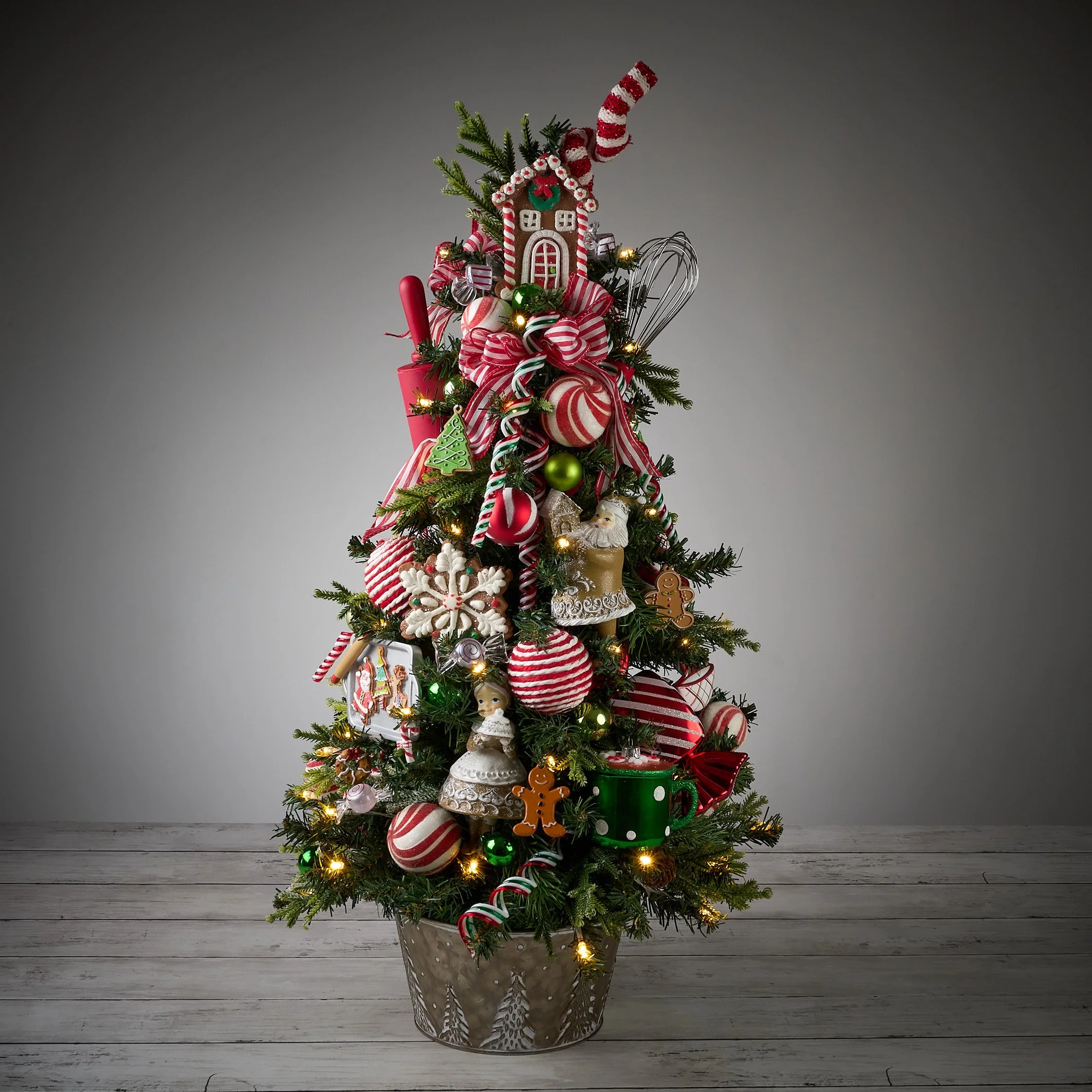 Tall gingerbread0259.jpg