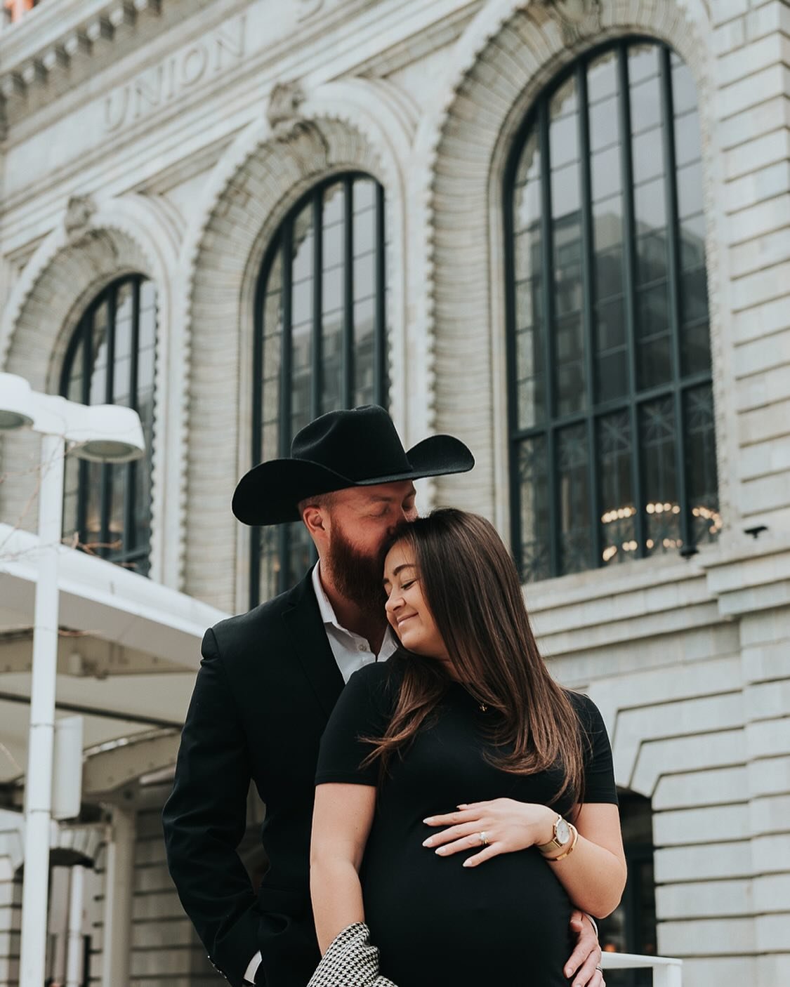 These cuties just announced baby number two so it&rsquo;s looking like we&rsquo;ll need to do maternity pics round two!! 🥰