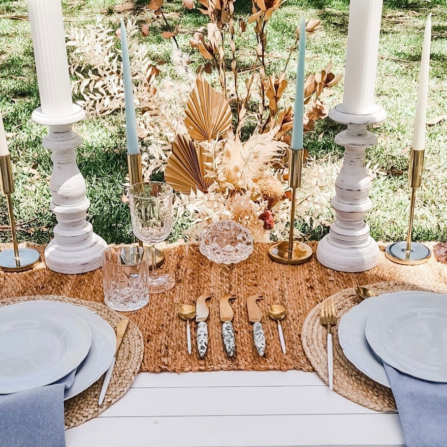 Table set. 🍽️ 
Luxe mode: activated. 🥂 

#HouseofHamptons #picnicfortwo 

Enquiries: hello@luxelakeside.com.au 

LL x

🏷️ 

#luxurypicnic #luxurypicnics #luxurypicnicservice #luxurypicnicplanner #picnicsetup #picnicstyling #picnicideas #couplespic