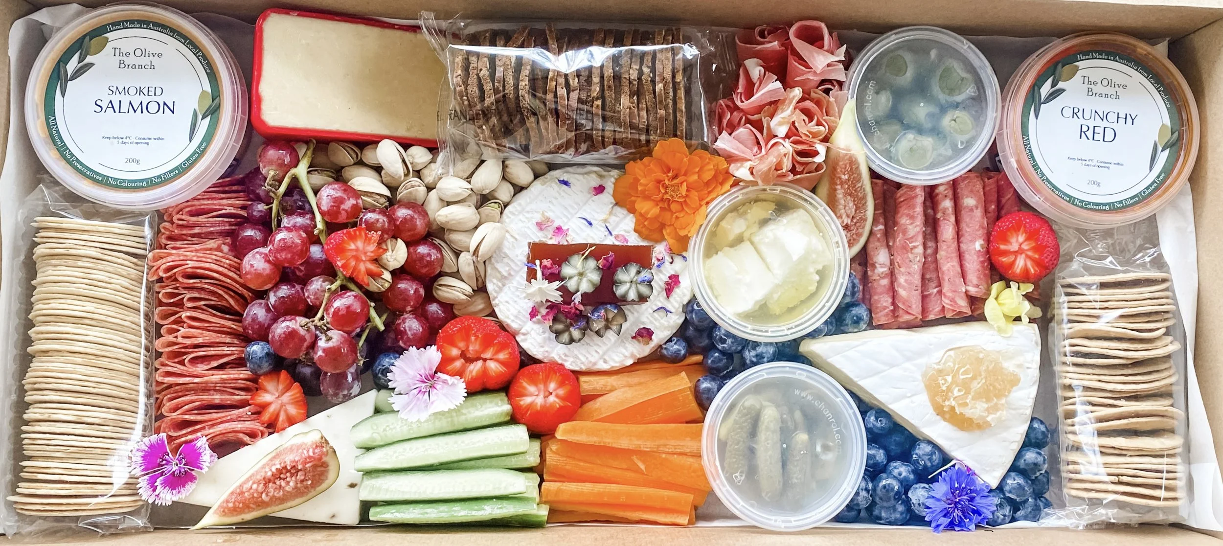 PLATTERS Luxury picnics in Lake Macquarie, the Hunter Valley, and