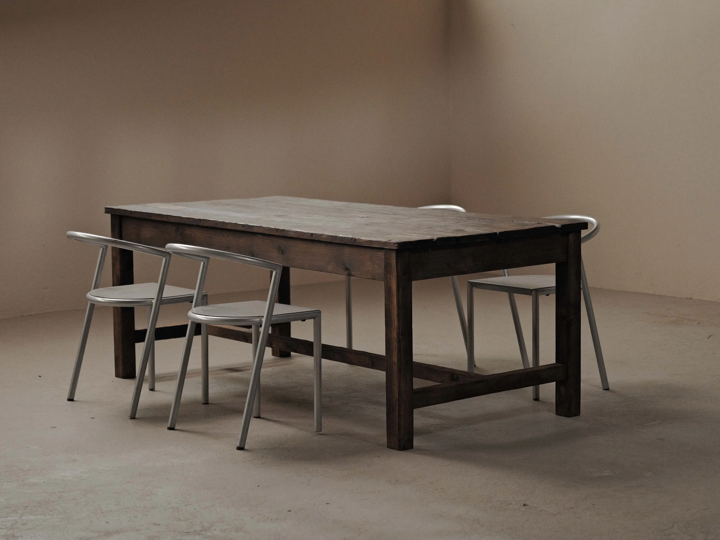 20260917T3-Table-de-ferme-en-pin-massif-travail-artisanal-debut-XXeme-siecle-18.jpg