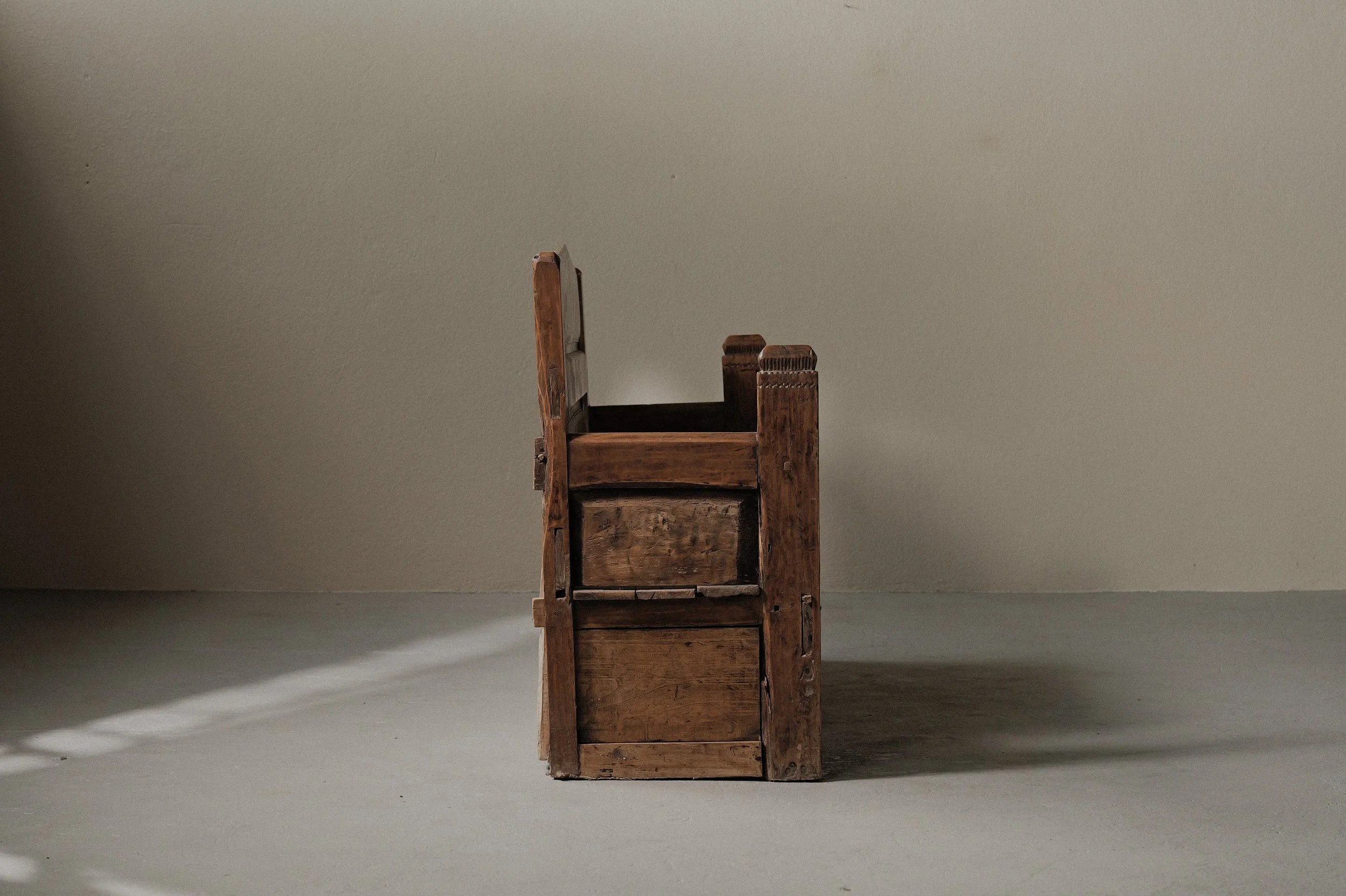 20250228A5-Banc-coffre-art-populaire-Catalogne-1800-8.jpg