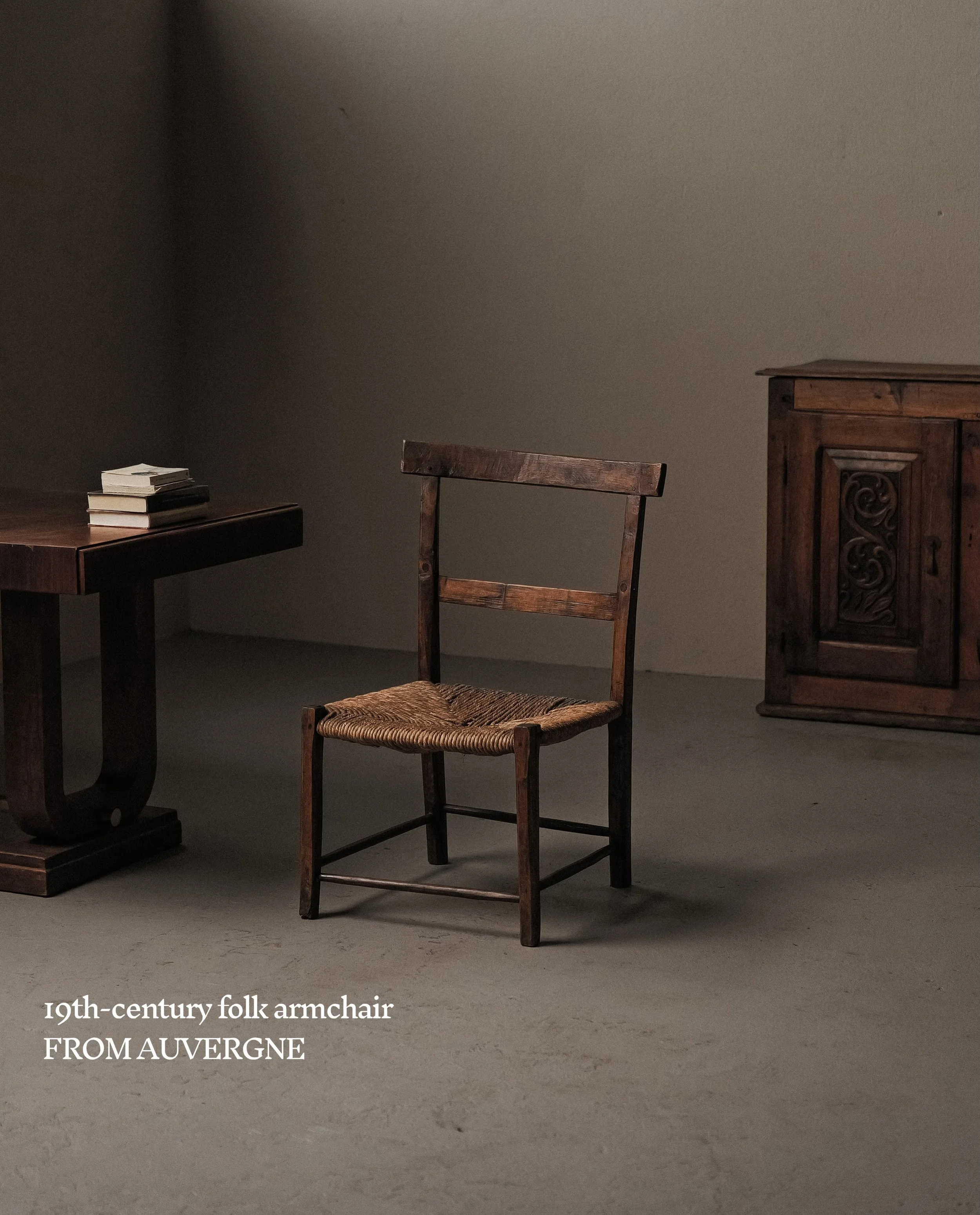 19th-century folk armchair from Auvergne.

#ArtPopulaire #VernacularFurniture #FrenchAntiques #PrimitiveFurniture #MaterialCulture