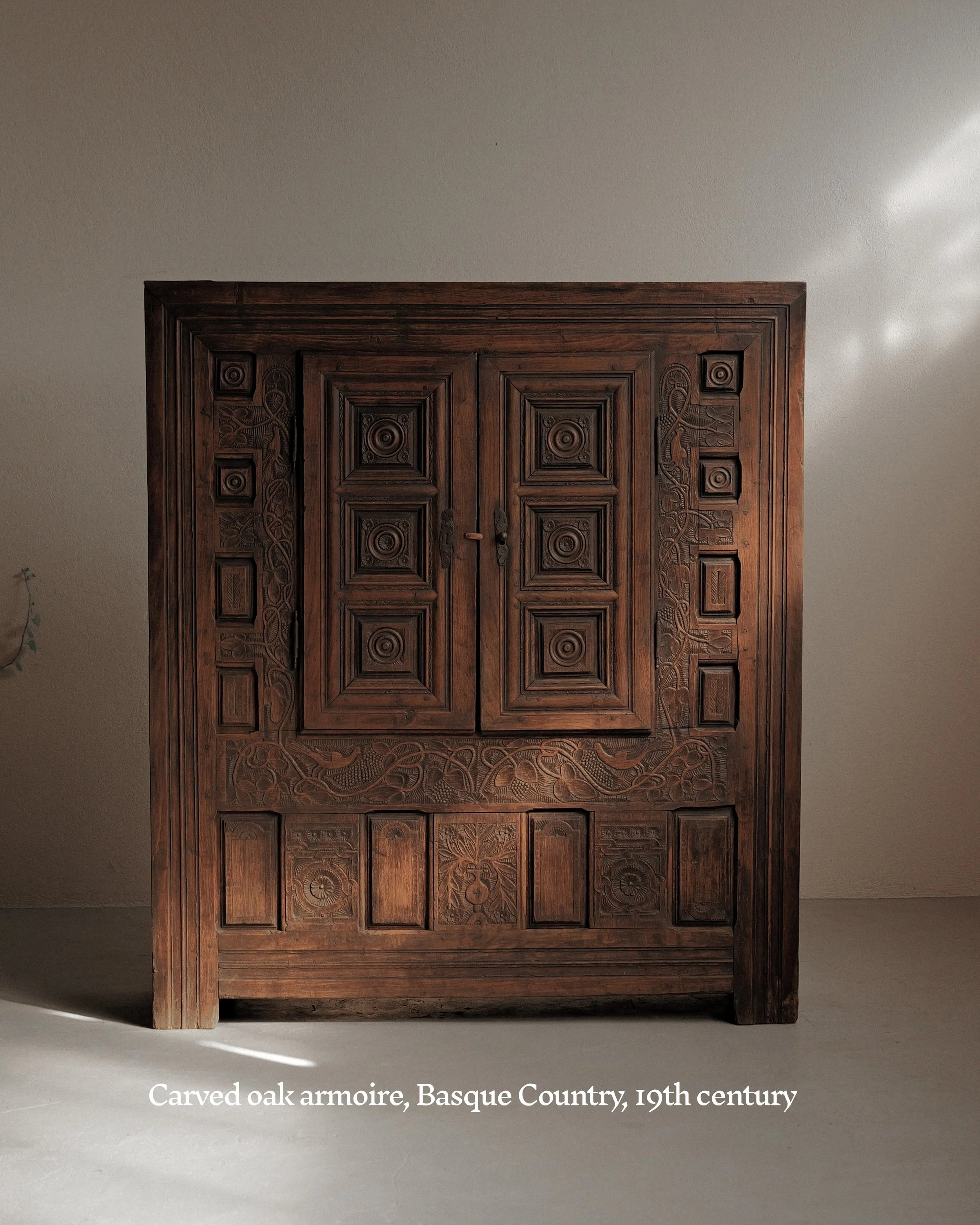 Carved oak armoire, Brittany,
France, 19th century

#FrenchFolkArt #VernacularFurniture #ArtPopulaire #FrenchAntiques #CarvedOak
