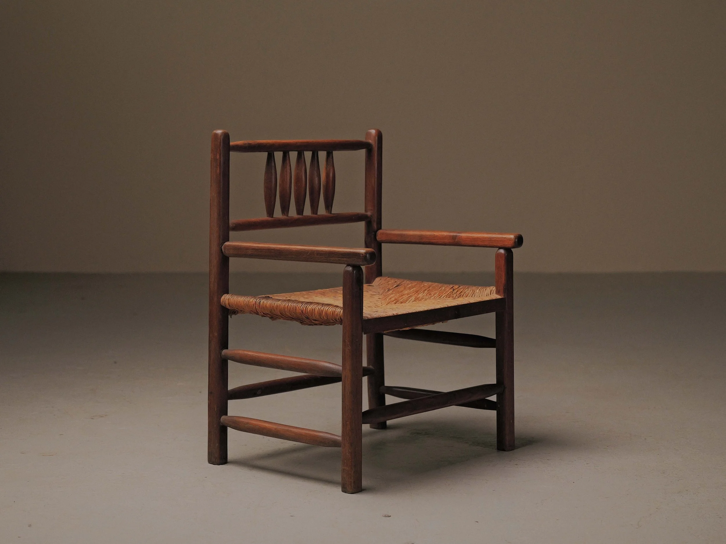 20260421A2-Fauteuil-bois-massif-paille-Vers-1950-7.jpg