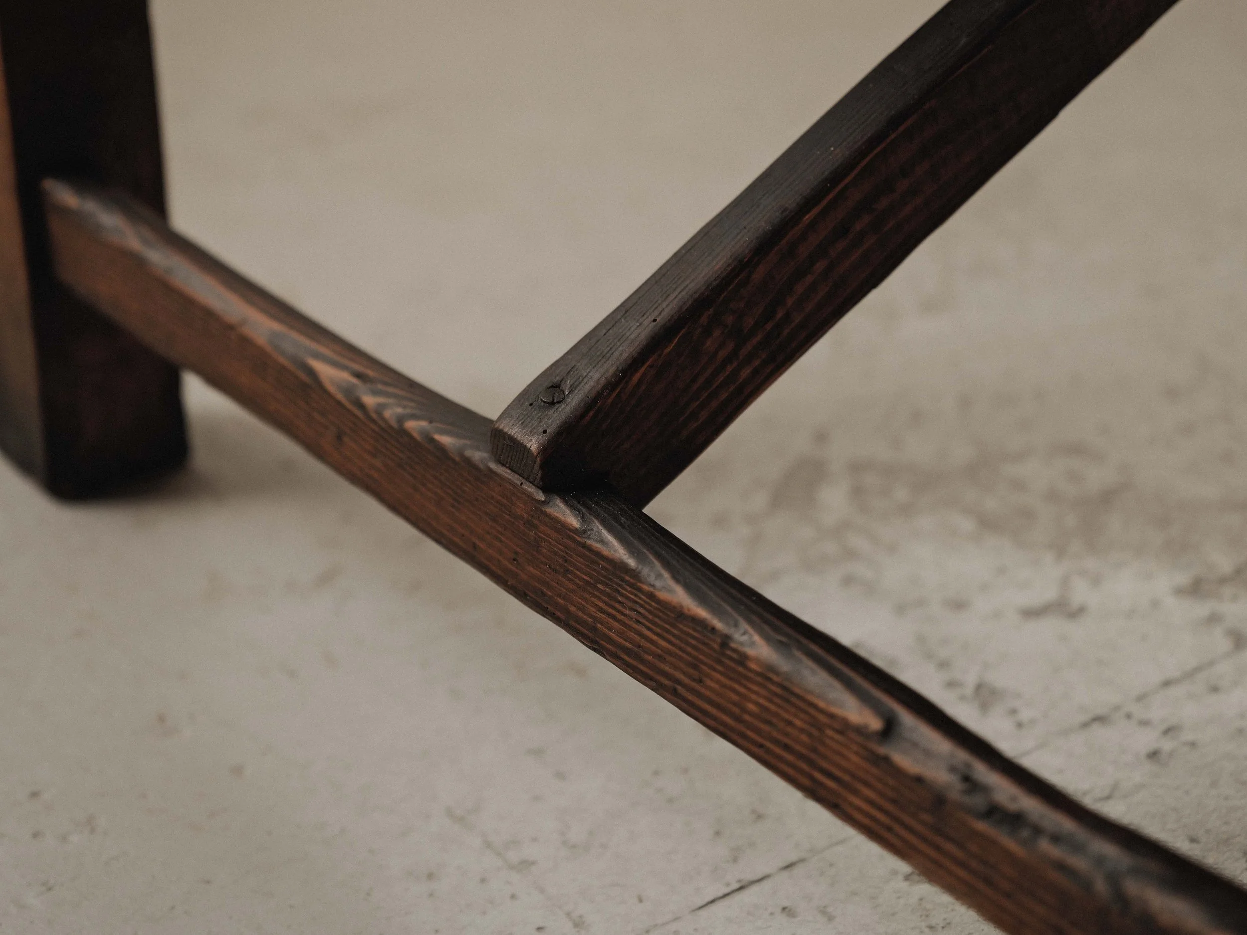 20251126T1-table de ferme-bois-massif-auvergne-vers-1900-9.jpg