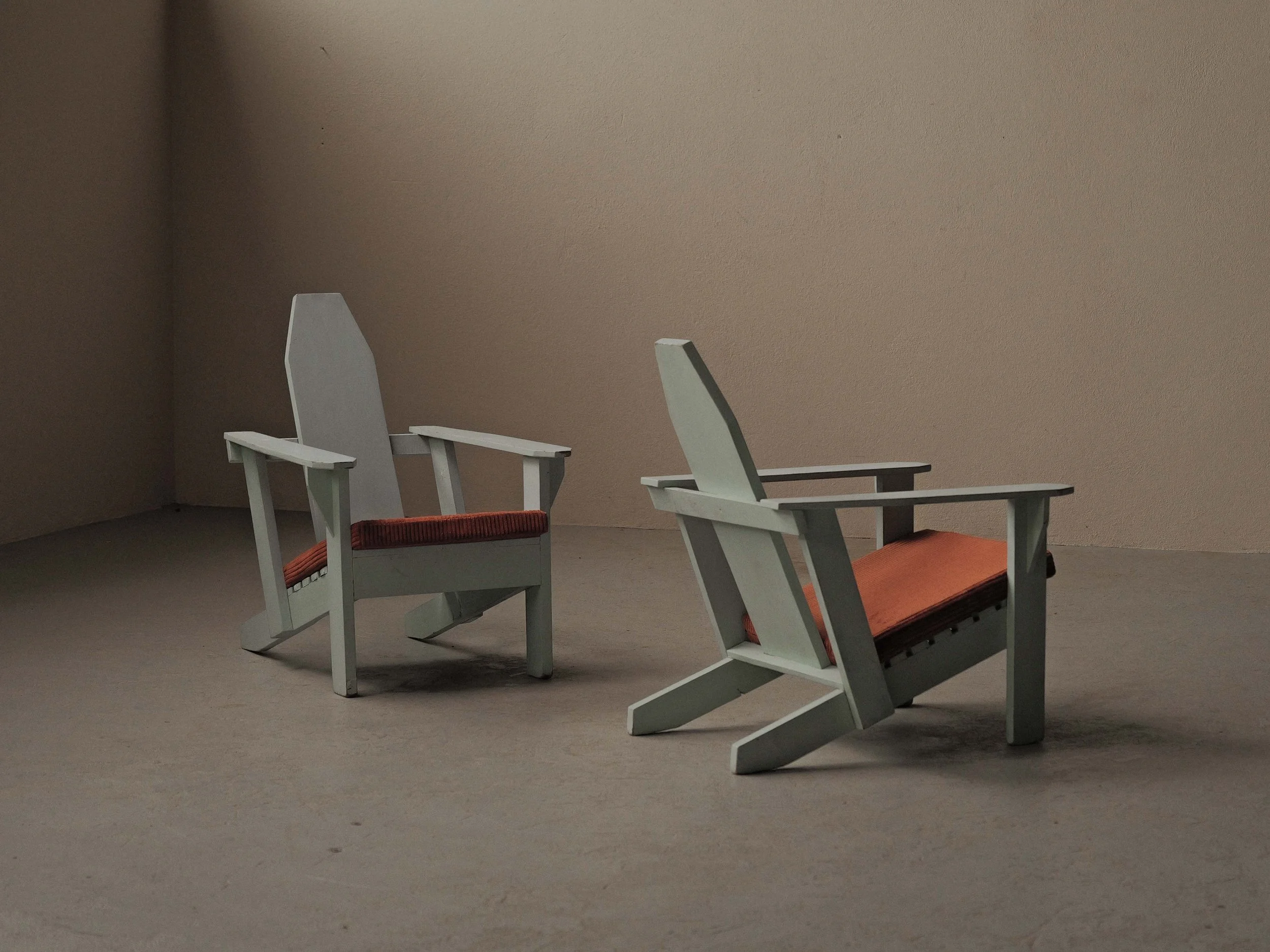 20260921A1-paire-de-fauteuils-modernistes-en-chêne-peint-annees-40-1940-18.jpg