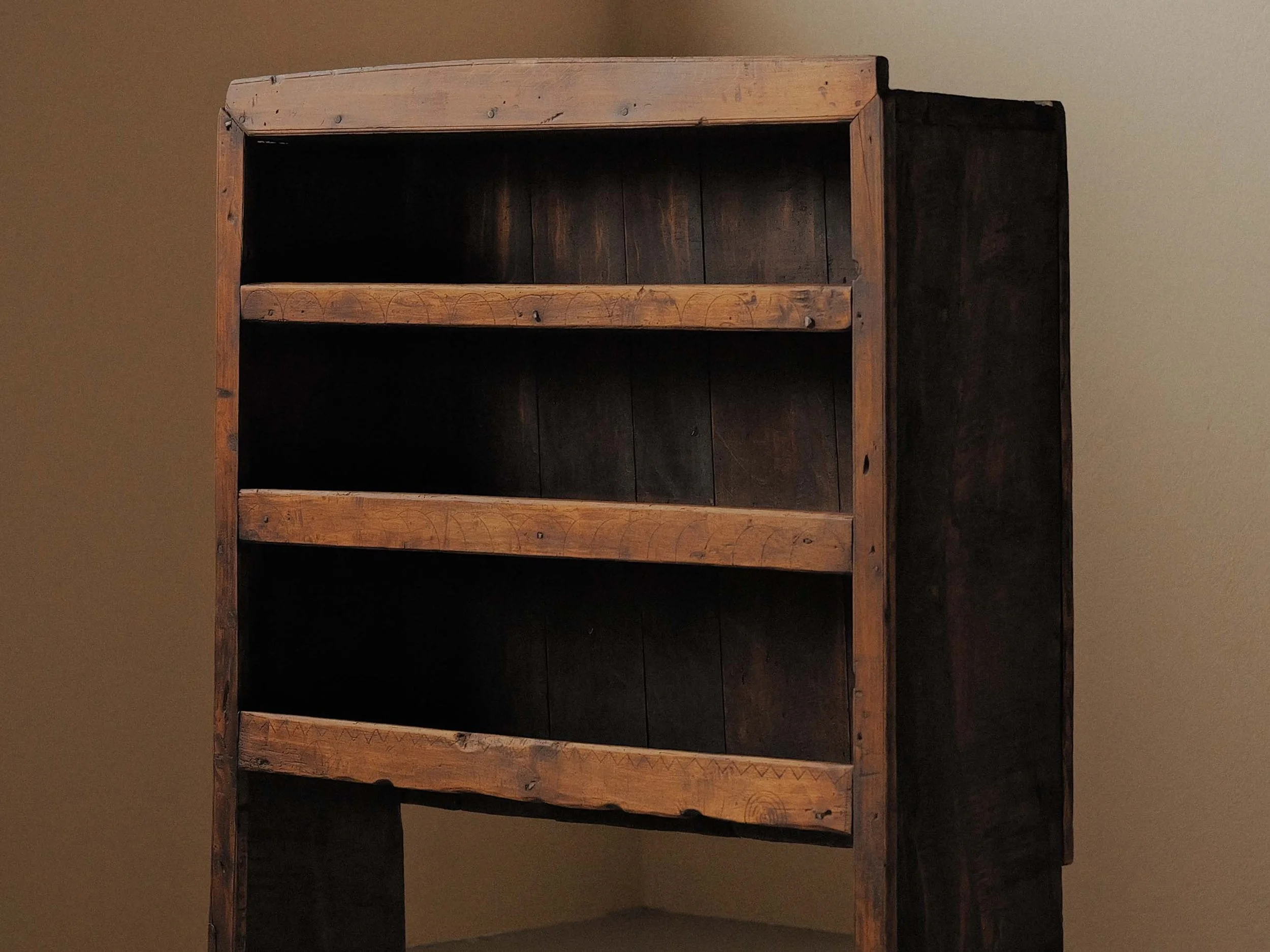 20260205M-Etagere-de-montagne-en-pin-massif-pyrenees-espagne-19eme-siecle-4.jpg