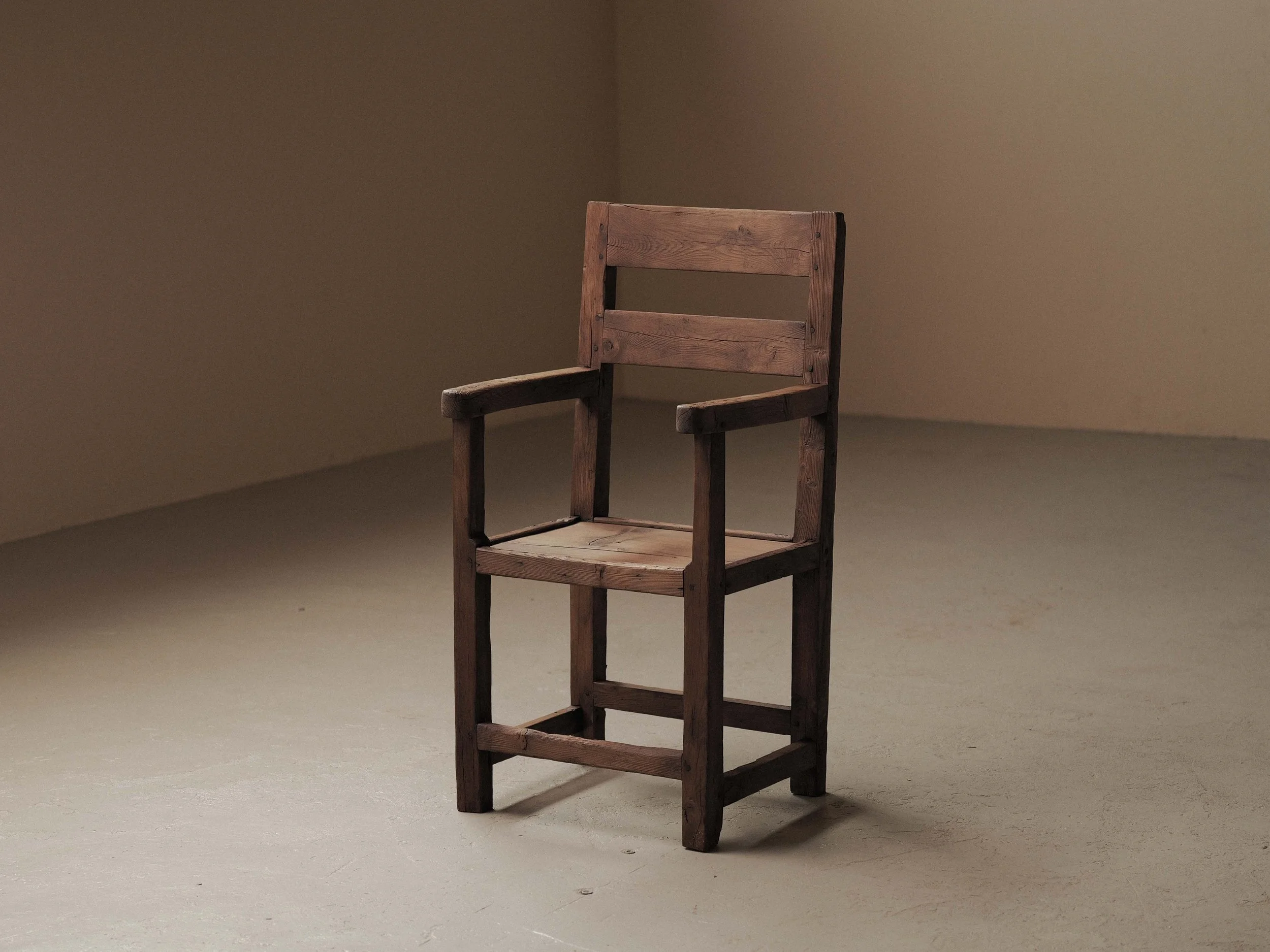 🔴 Fauteuil Alpin en mélèze et pin, vers 1900