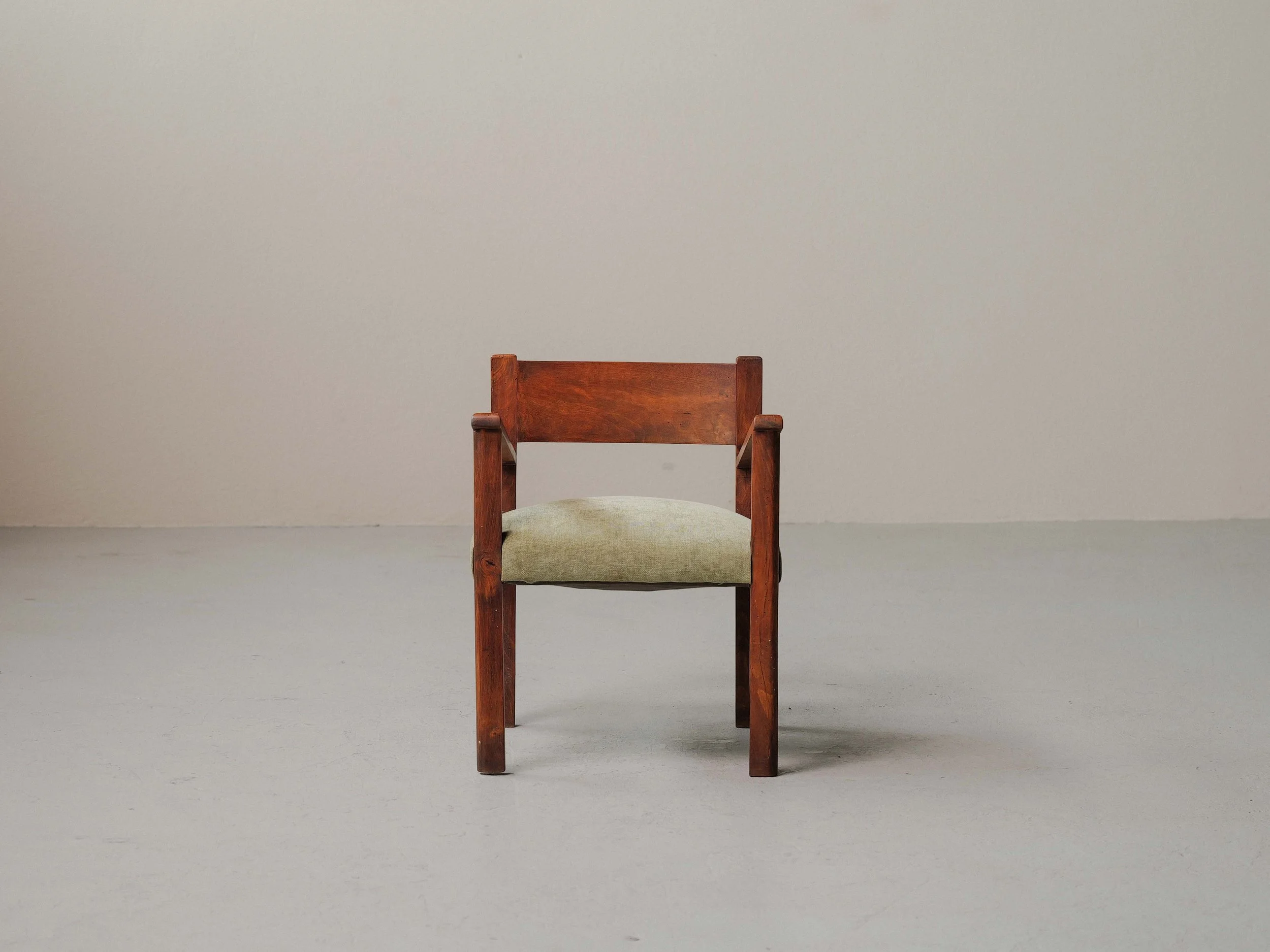 20260421A3-fauteuil-moderniste-bois-massif-et-tissu-france-vers-1950-2.jpg