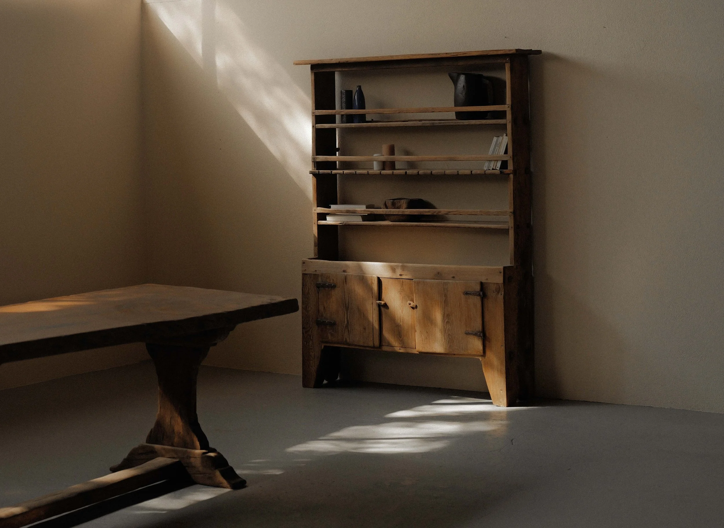 20250909M2-meuble-dressoir-art-populaire-pyrenees-19eme-siecle-3.jpg