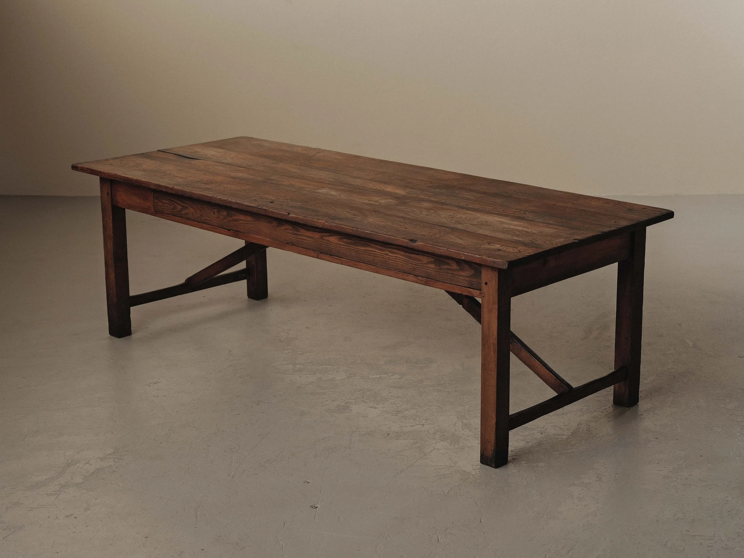 20251126T1-table de ferme-bois-massif-auvergne-vers-1900-4.jpg