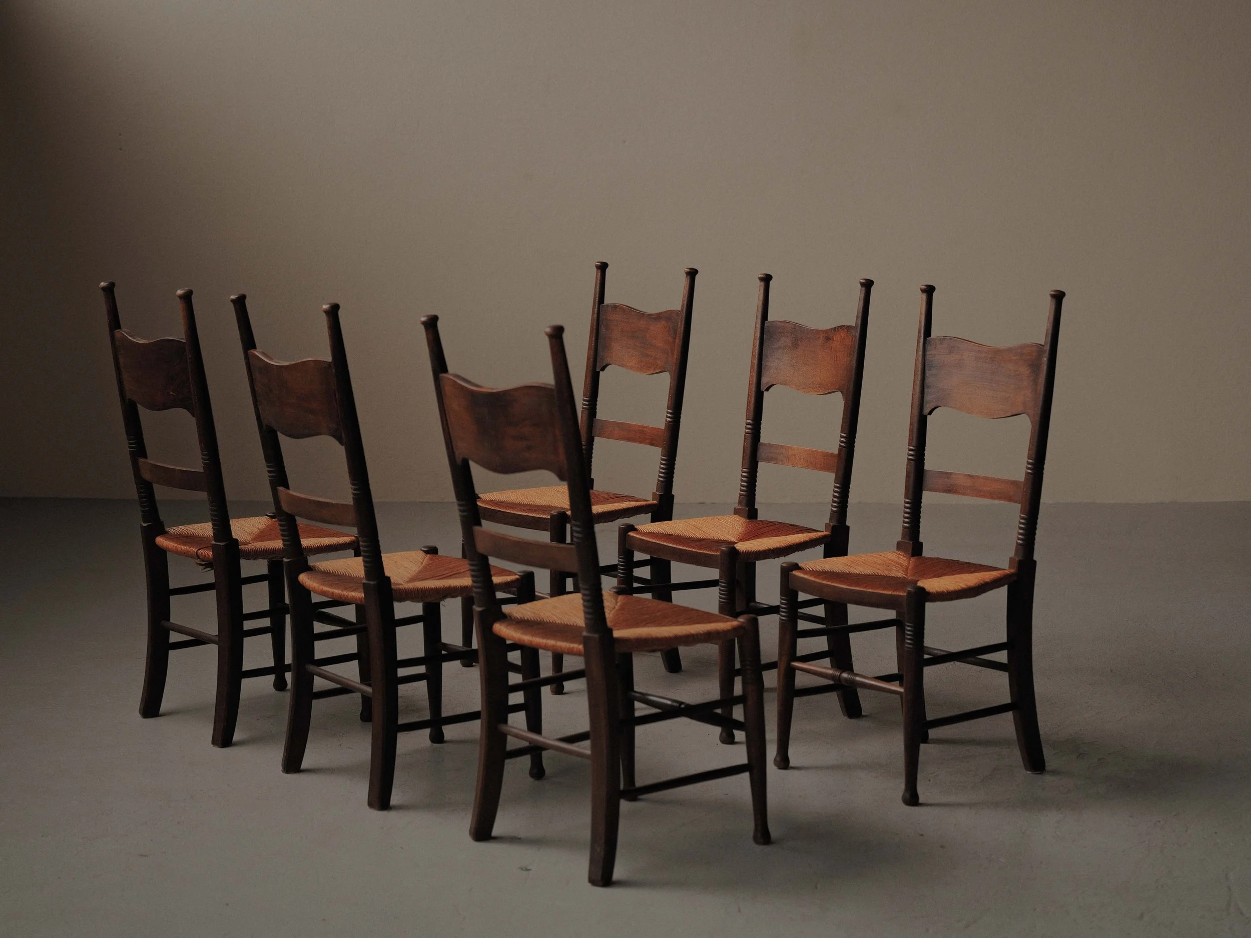 🔴 Ensemble de six chaises Arts & Crafts, vers 1900