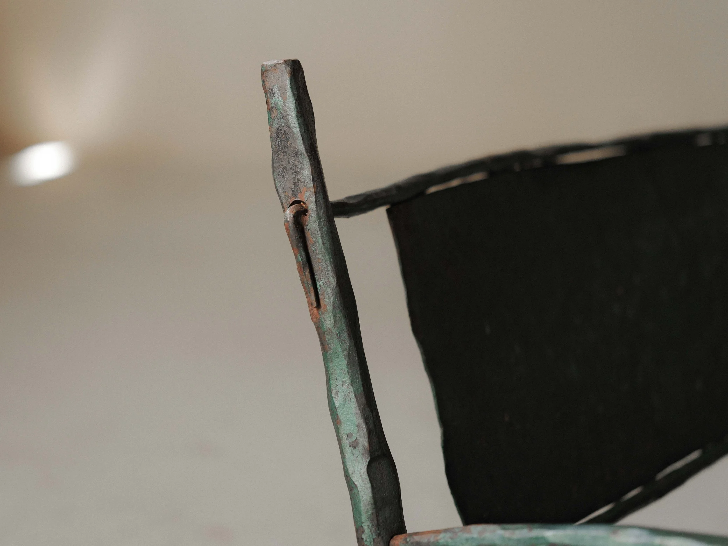20260612A-fauteuil-en-fer-forge-travail-artisanal-Vers-1960-1970-6.jpg