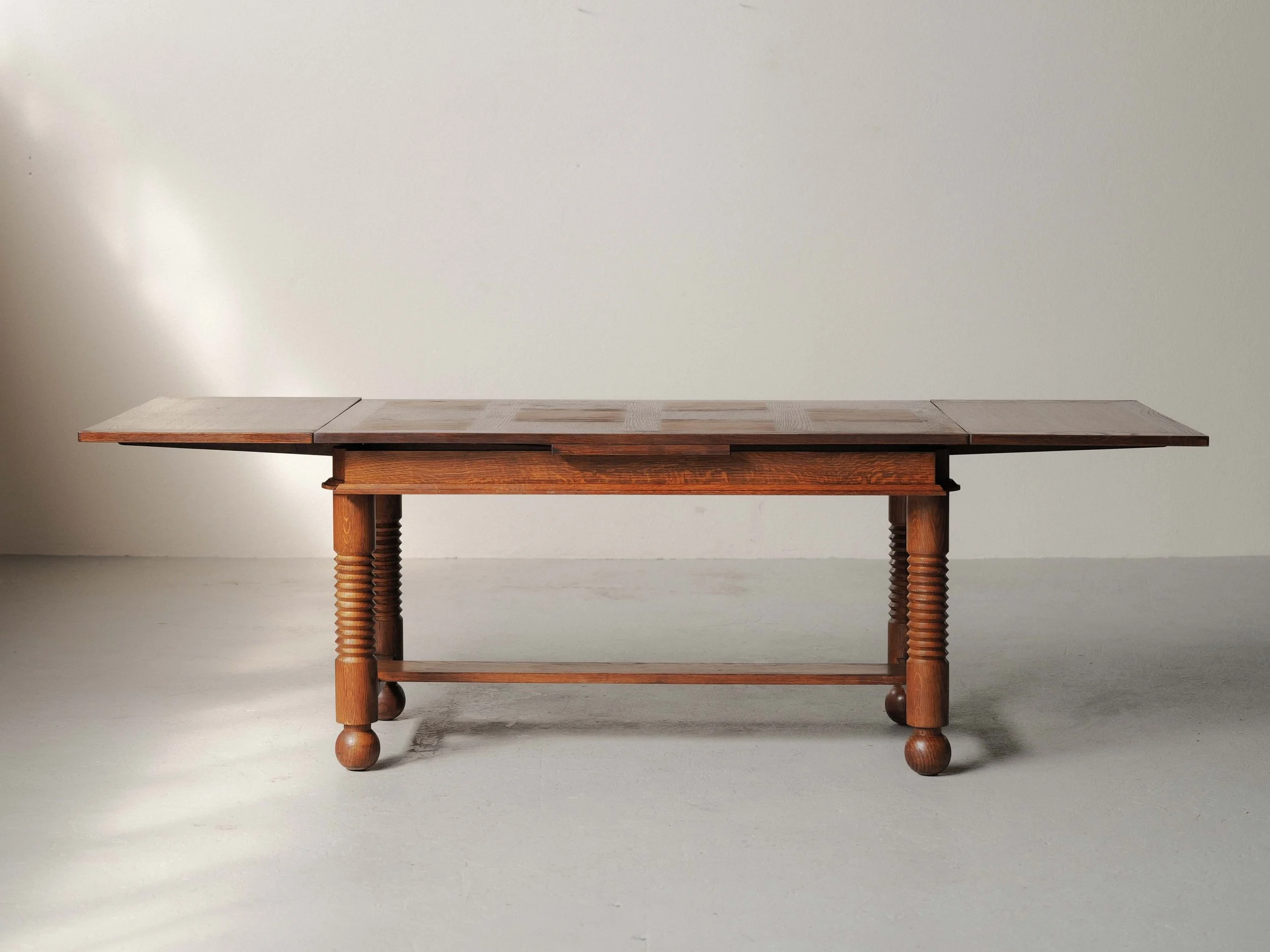 20260420T2-table-regionaliste-chene-travail-francais-1940-1950-16.jpg
