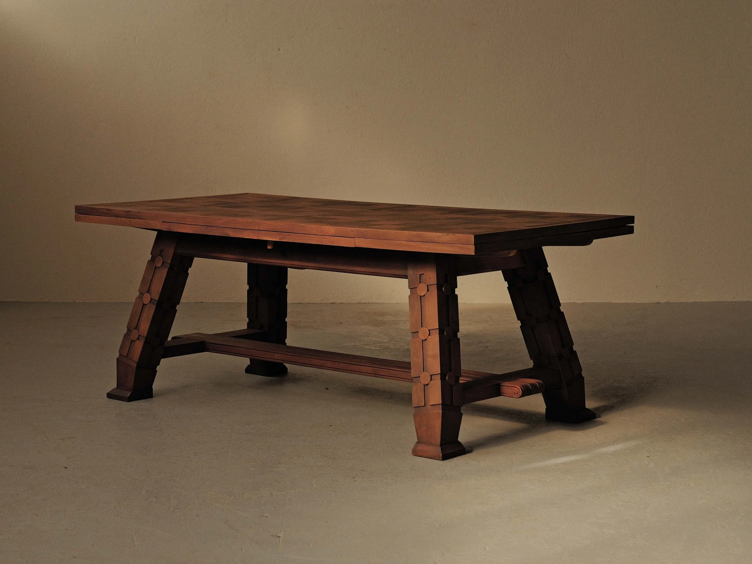 20260805T-table-de-repas-en-bois-massif-et-marqueterie-france-vers-1940-12.jpg