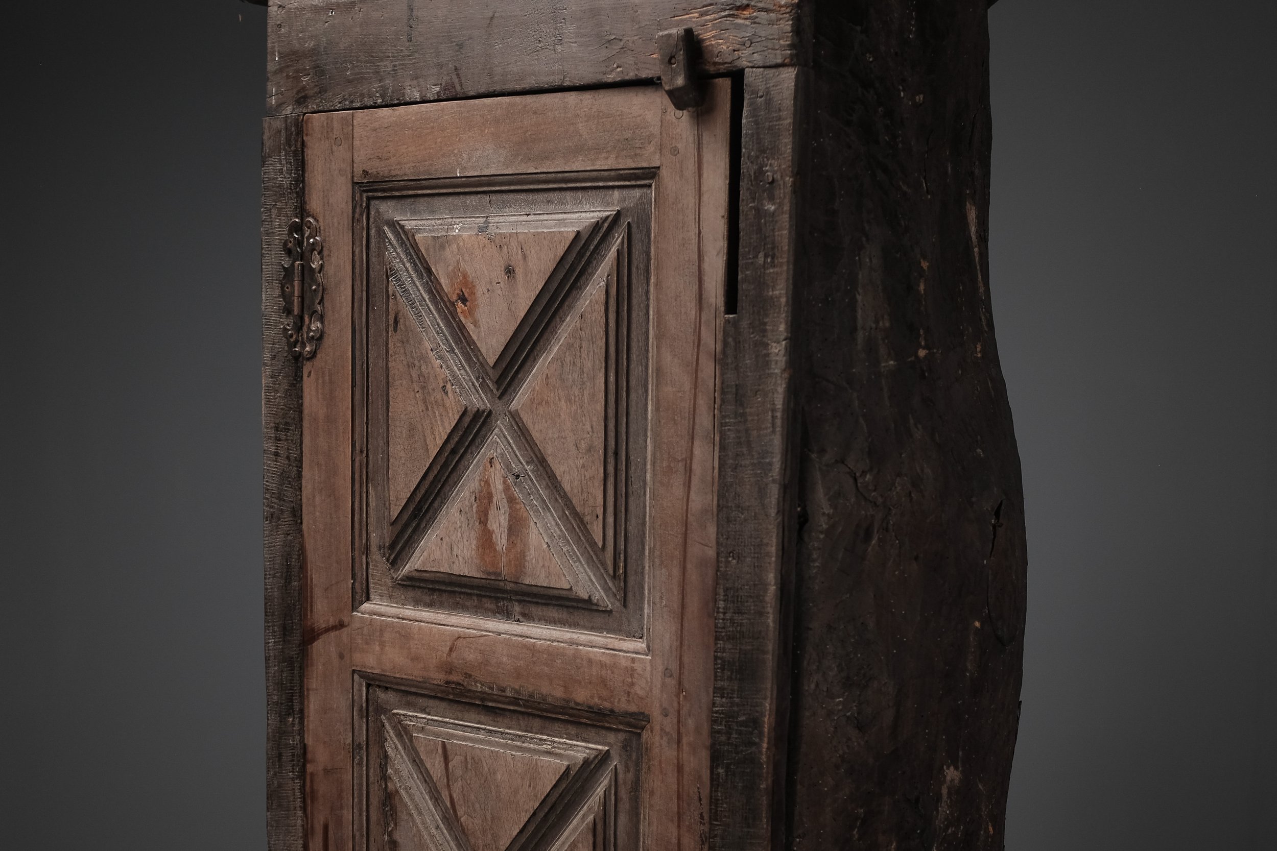 3Berle-Bonnetiere-ardeche-monoxyle-etagere-art-populaire.jpg