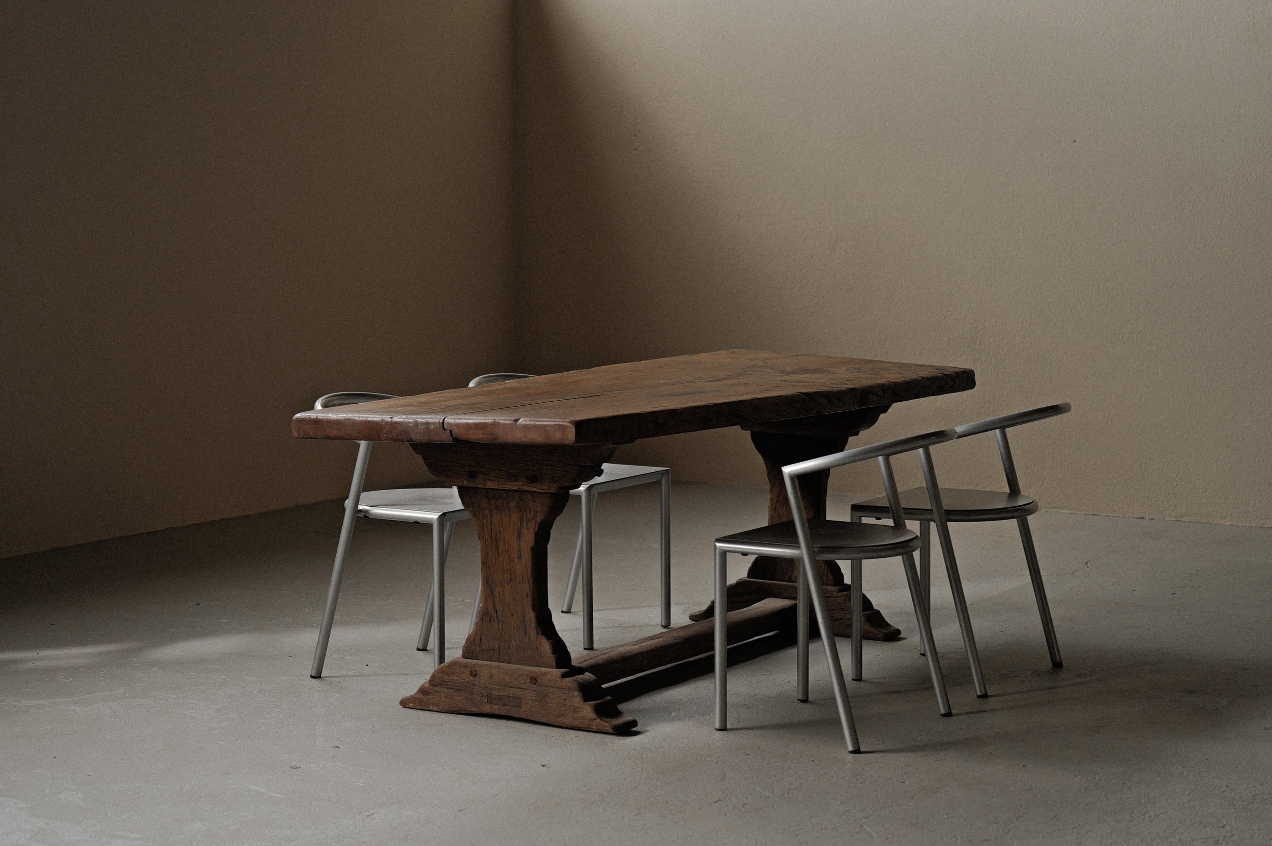 20250630T-table-monastere-chene-massif-1900-14.jpg