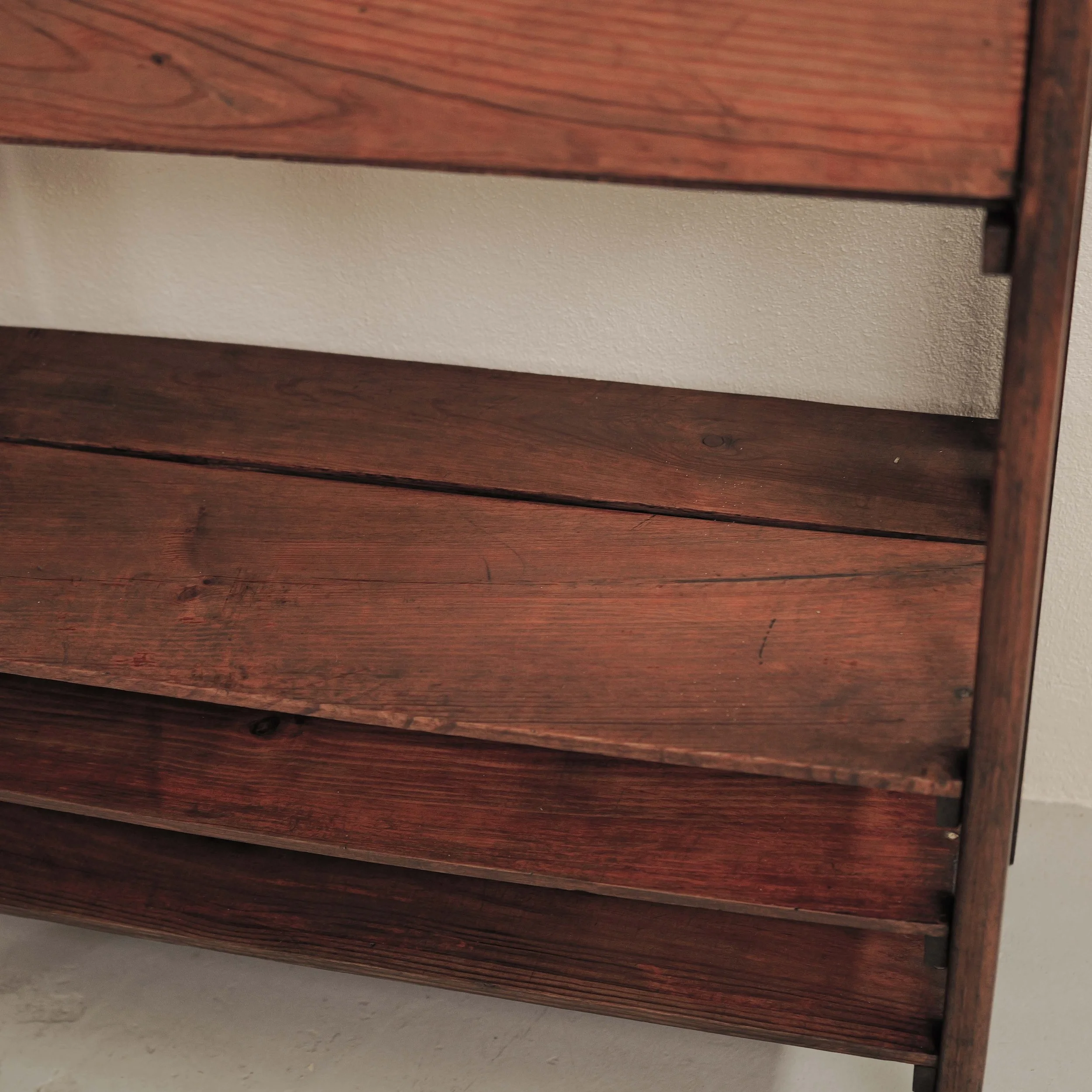 20260629M3-Meuble-artisanal-ou-d-architecte-etagere-secretaire-en-pin-et-chene-Vers-1960-7.jpg