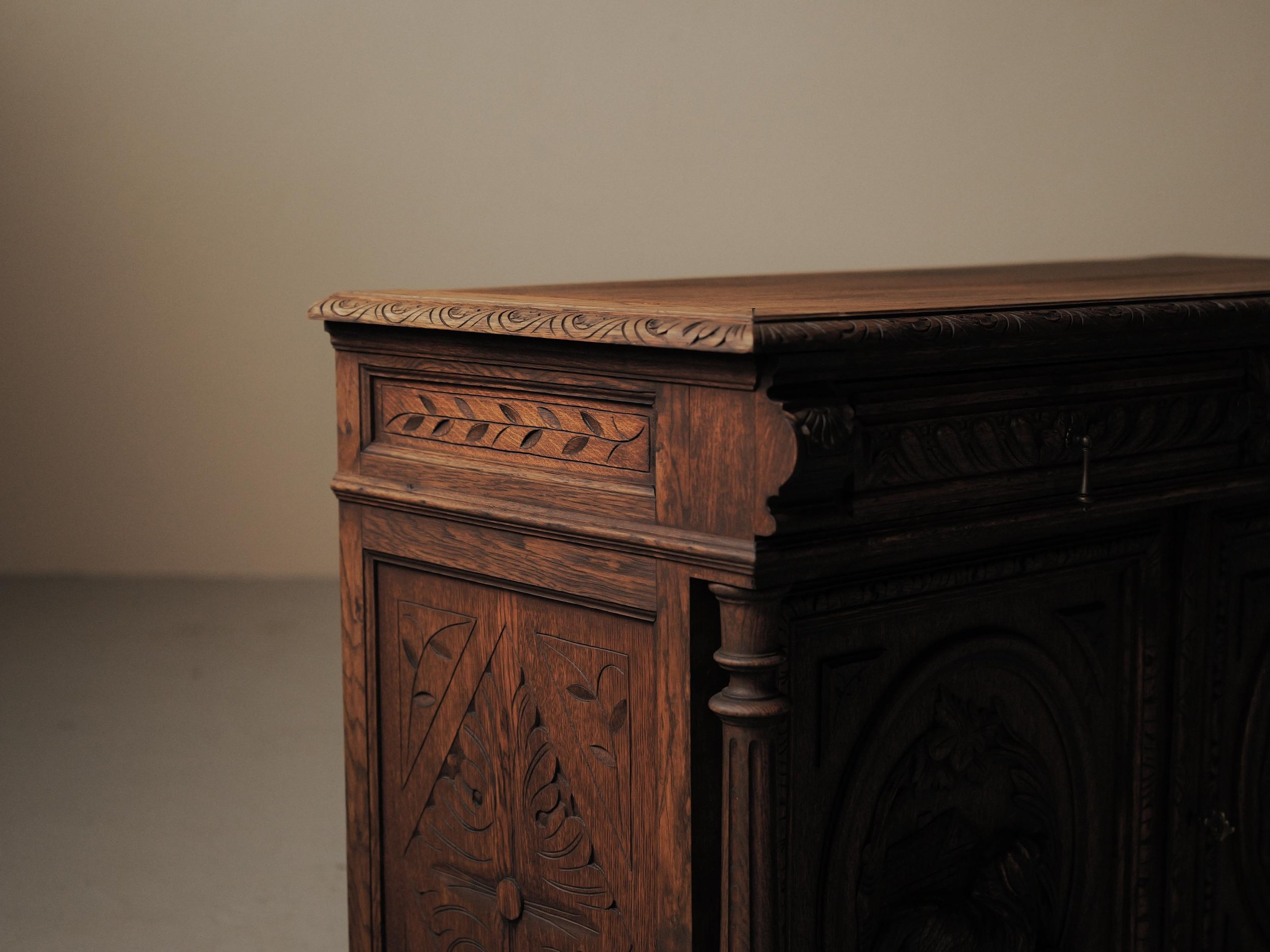 20260422M-Buffet-bas-Style-Henri-II-19-eme-siecle-14.jpg