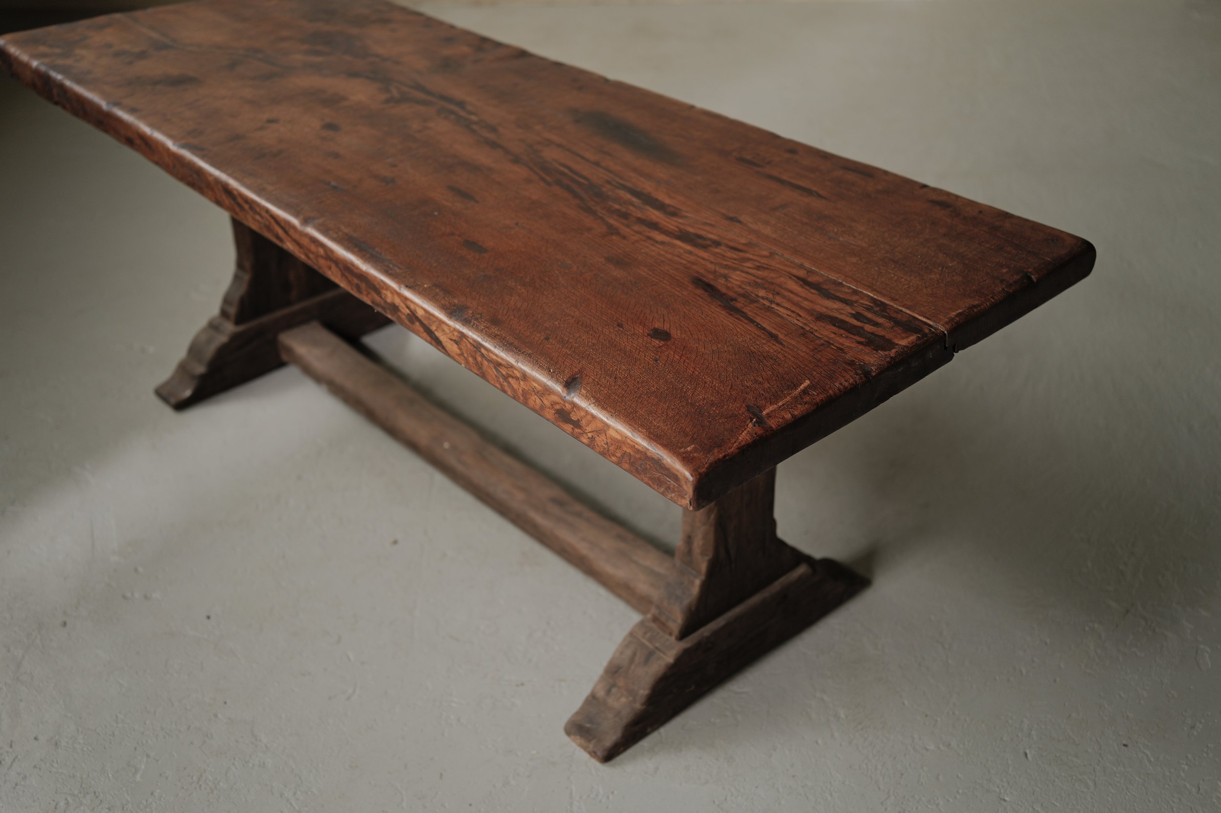 20250630T-table-monastere-chene-massif-1900-7.jpg