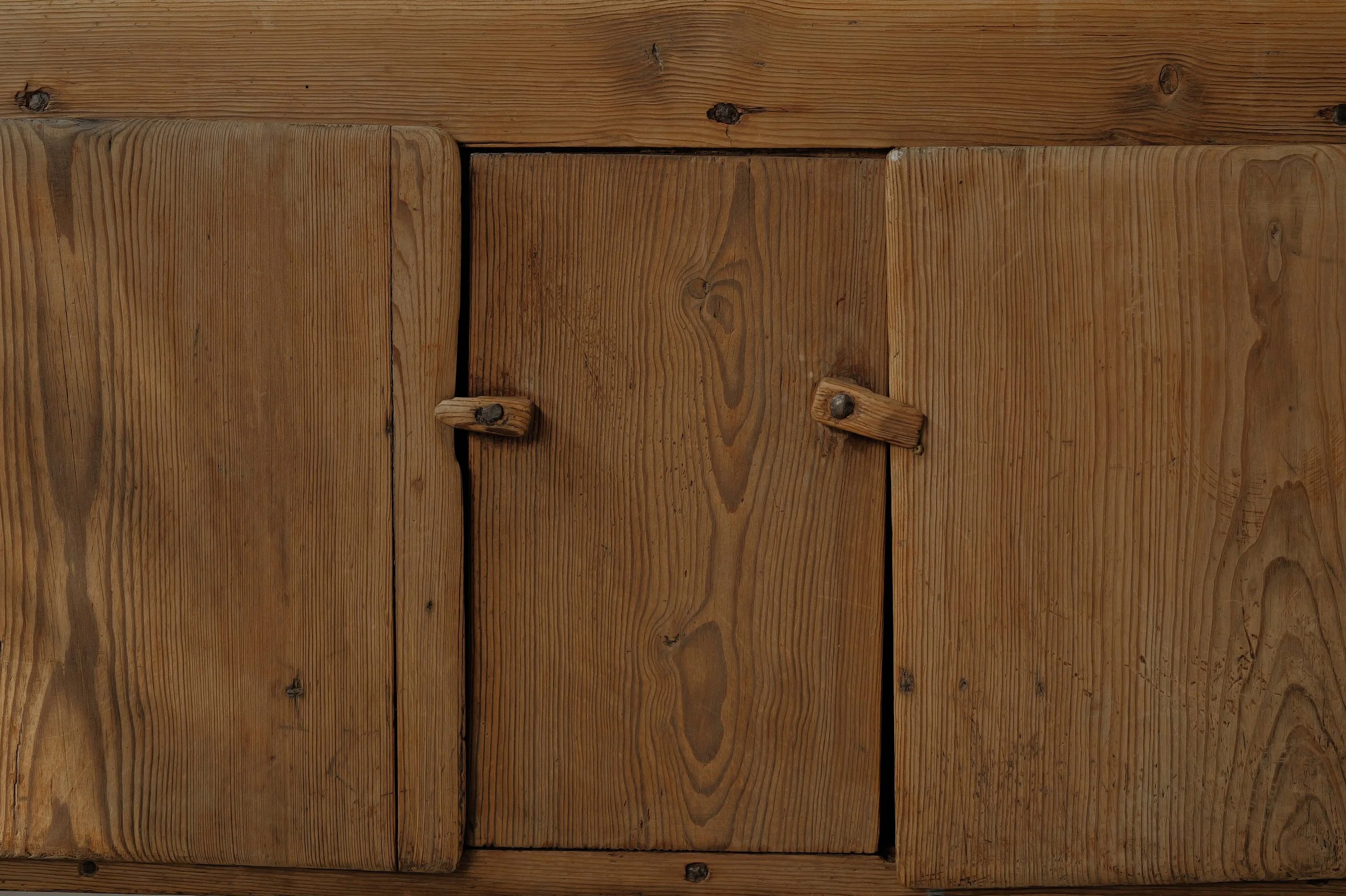 20250909M2-meuble-dressoir-art-populaire-pyrenees-19eme-siecle-10.jpg