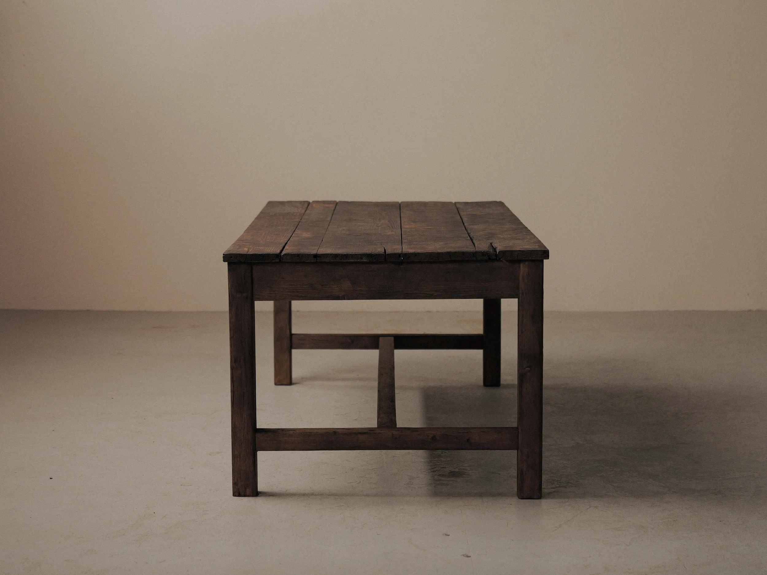 20260917T3-Table-de-ferme-en-pin-massif-travail-artisanal-debut-XXeme-siecle-10.jpg