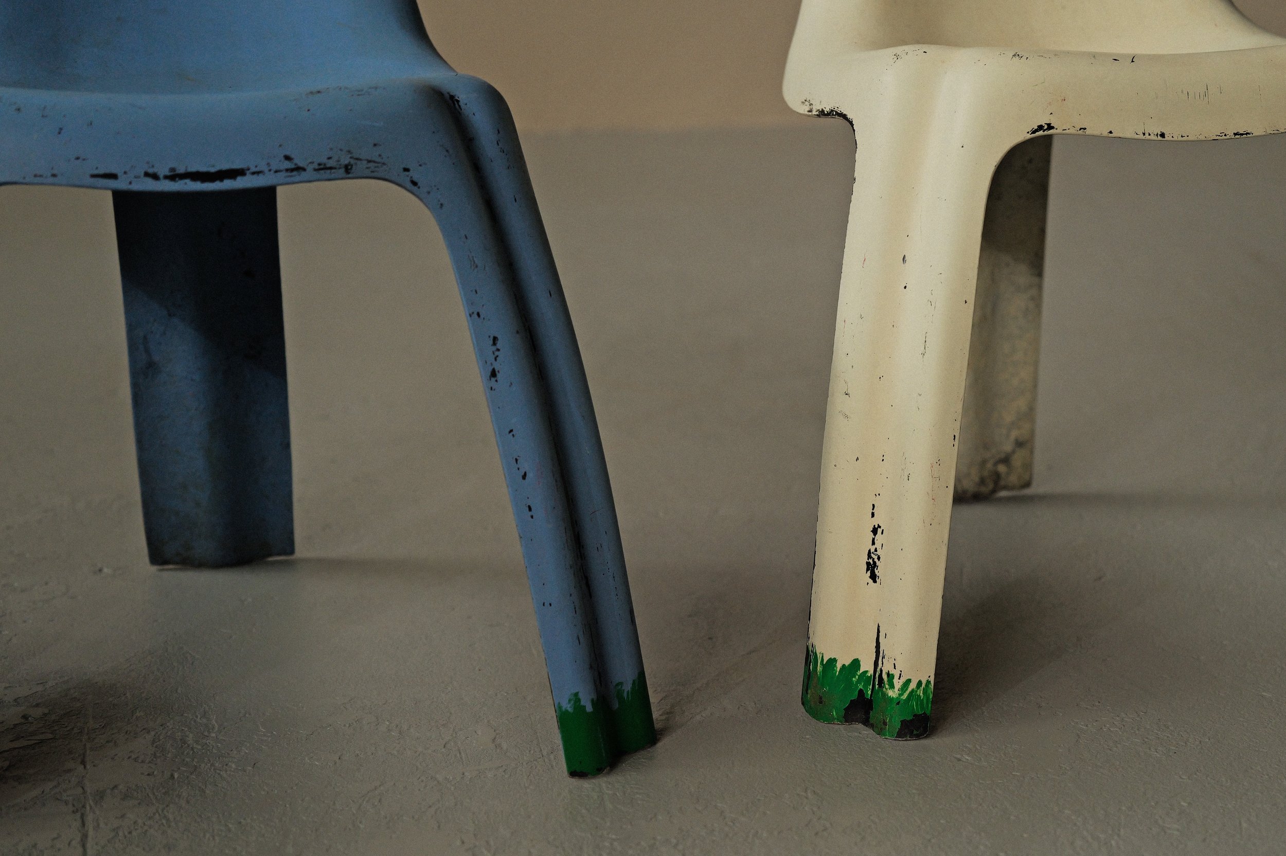 20250512A-chaises-patrick-Gingembre-fibre-de-verre-1970-10.jpg