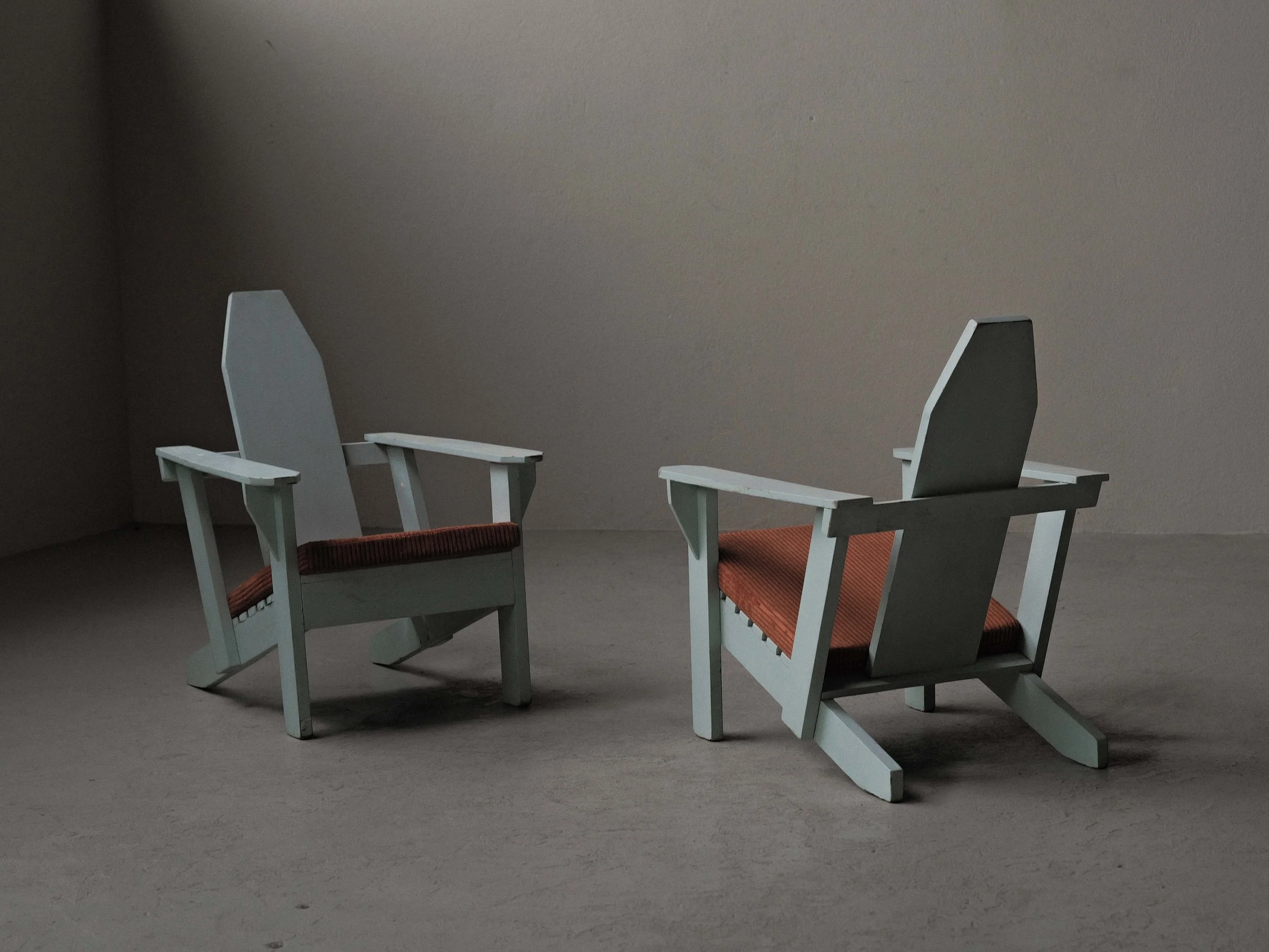 20260921A1-paire-de-fauteuils-modernistes-en-chêne-peint-annees-40-1940-16.jpg